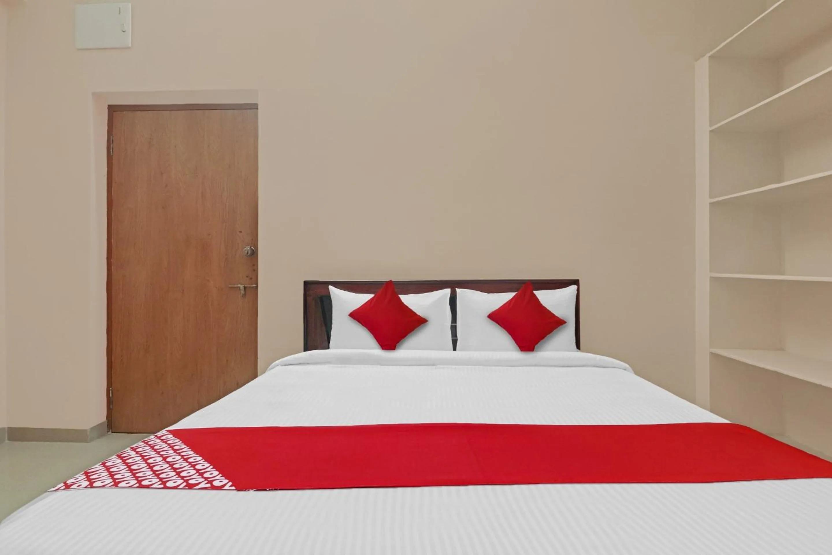 Bedroom, Bed in Hotel O Walk Inn Hotels