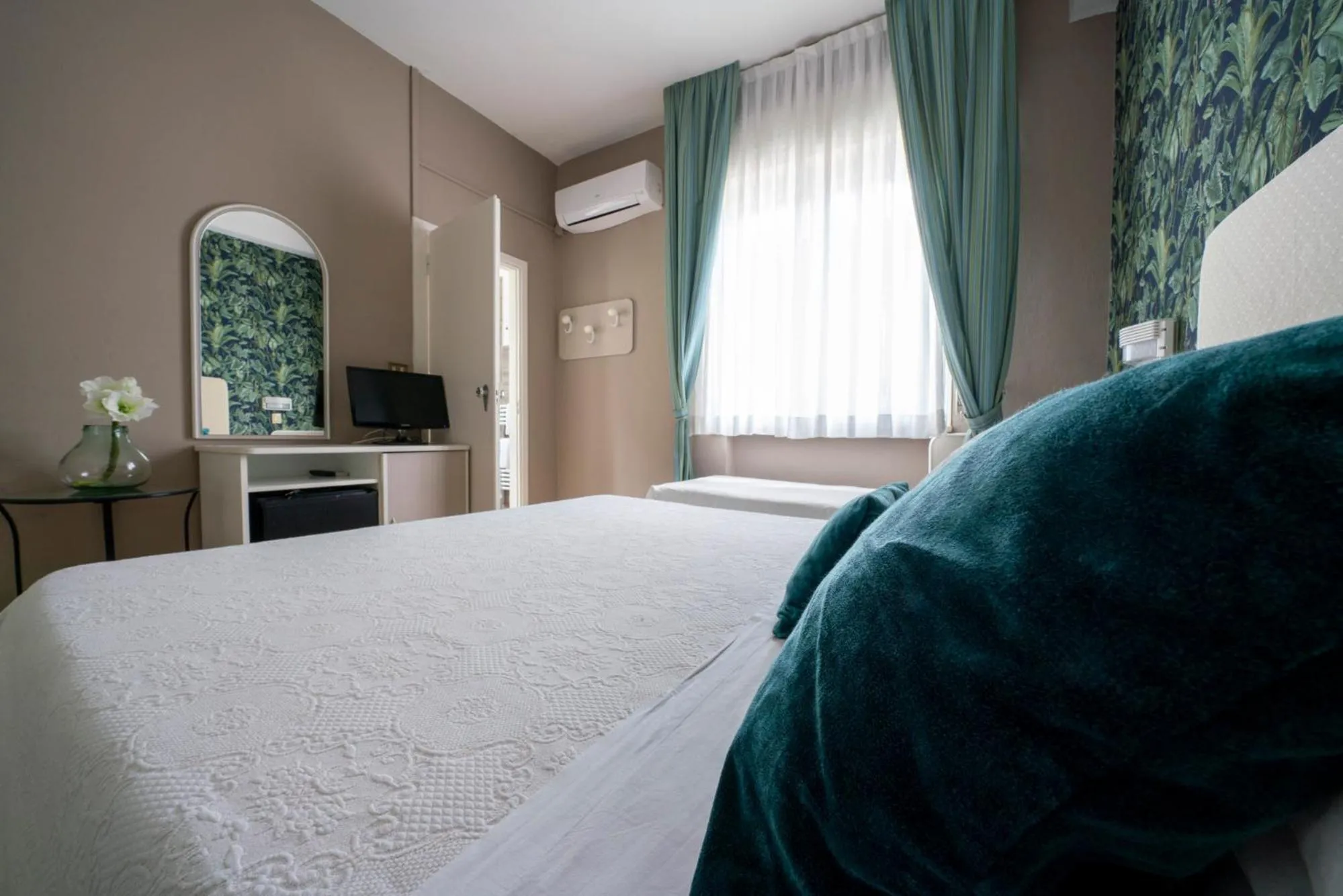 Bed in Hotel Maarea