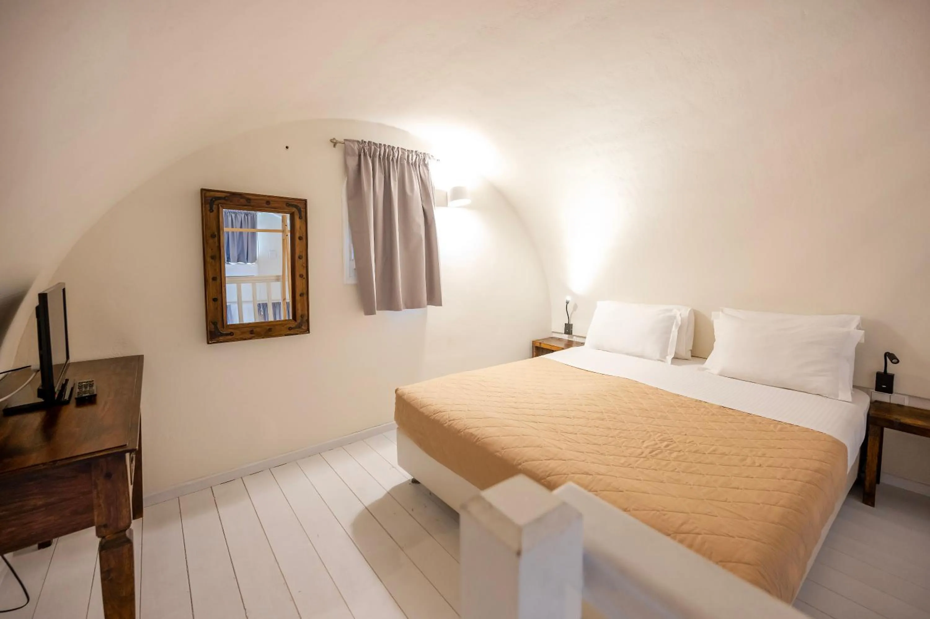 Bedroom, Bed in Smy Santorini Suites & Villas