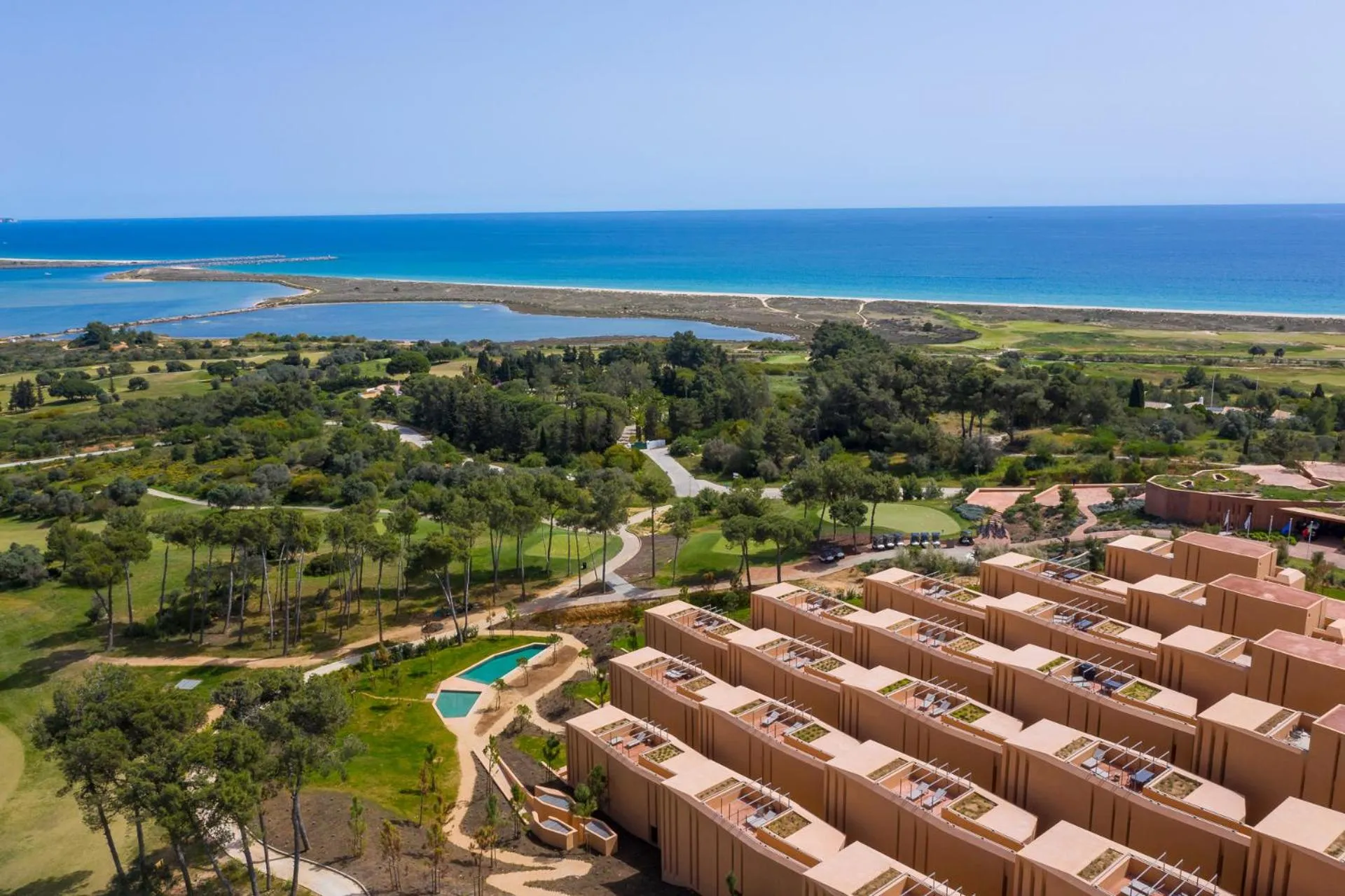 Neighbourhood in Palmares Signature Apartments