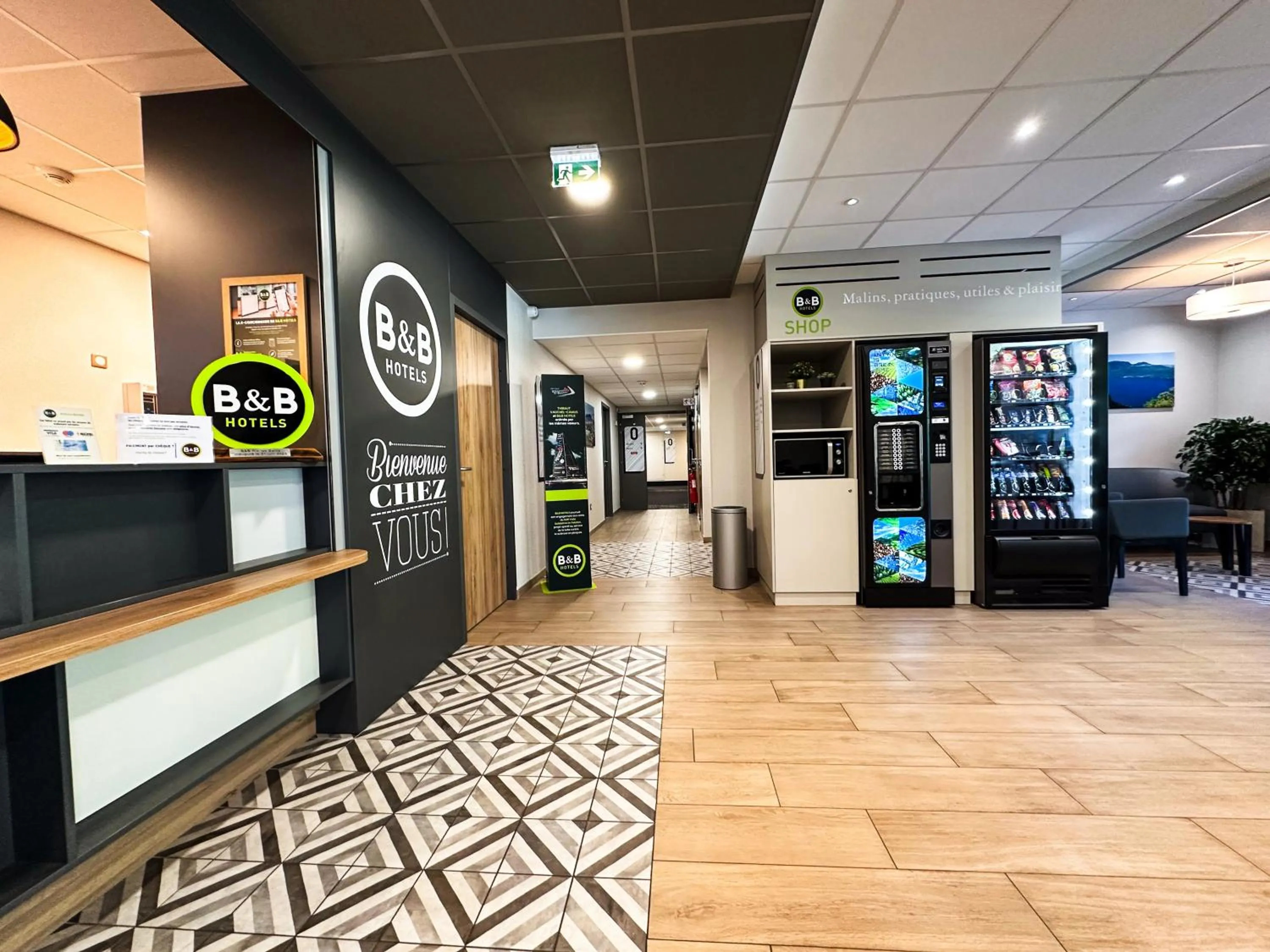 Lobby or reception in B&B HOTEL Aix-les-Bains