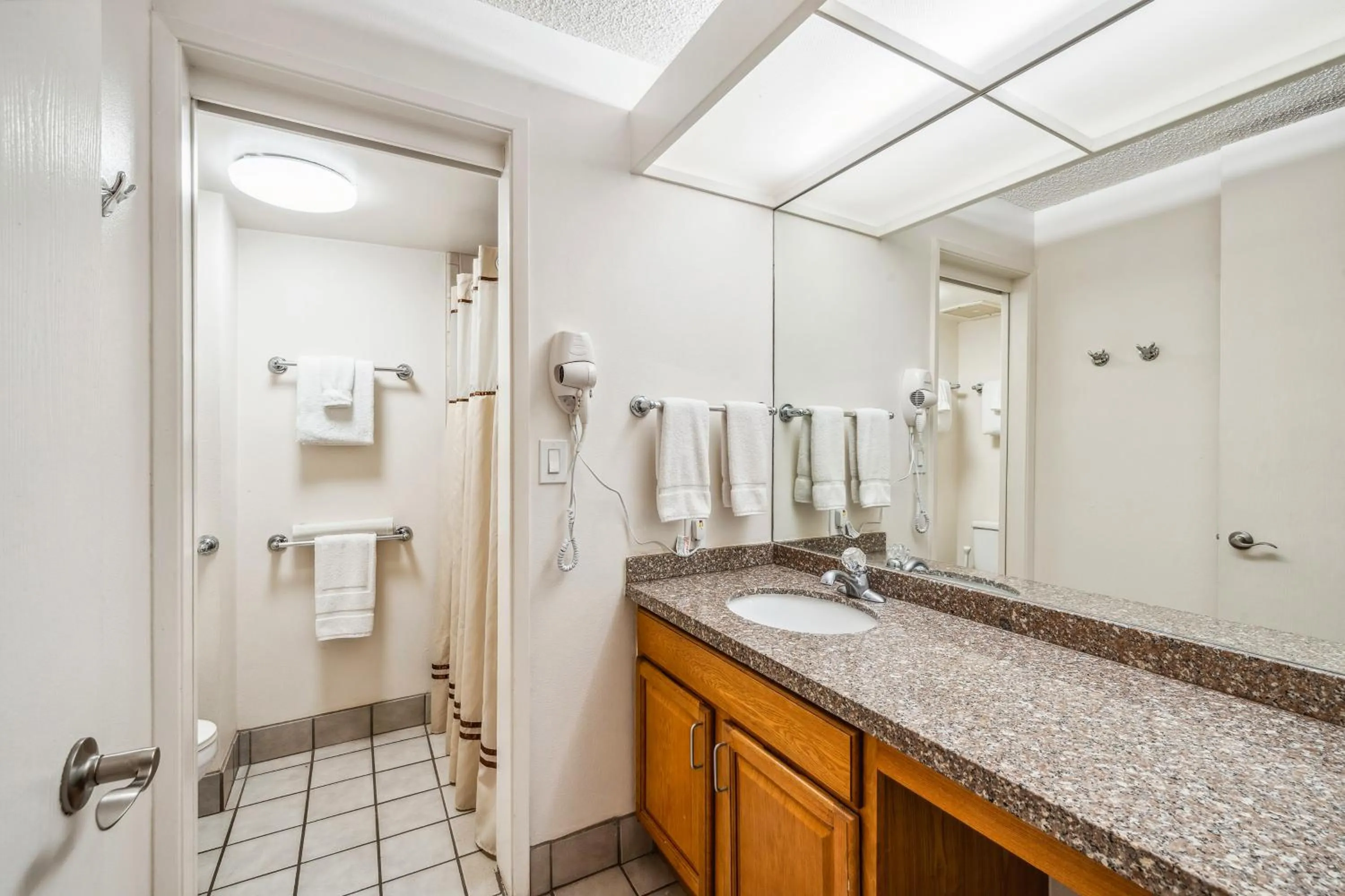 Shower in Maui Schooner Resort