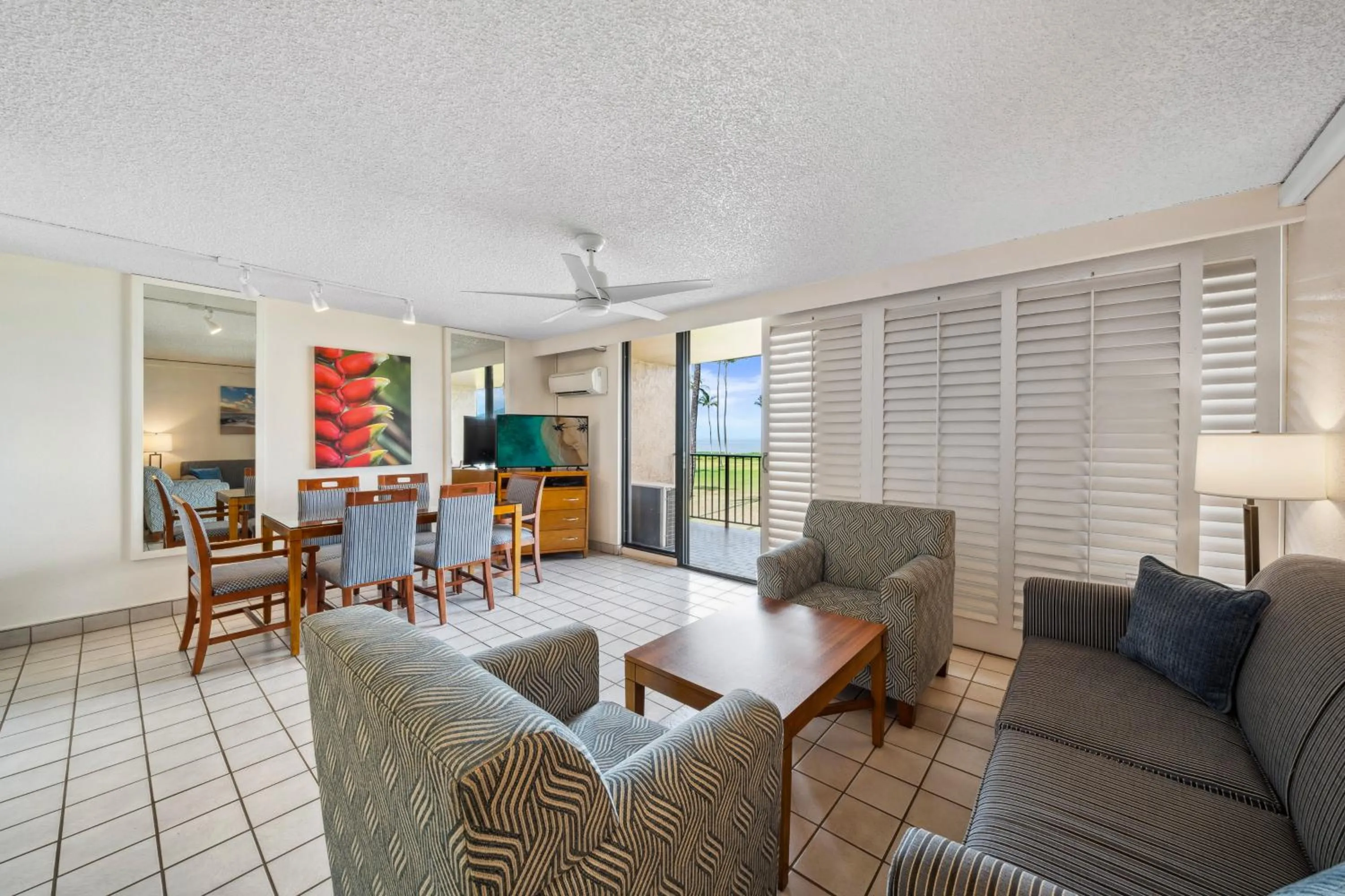 TV and multimedia in Maui Schooner Resort