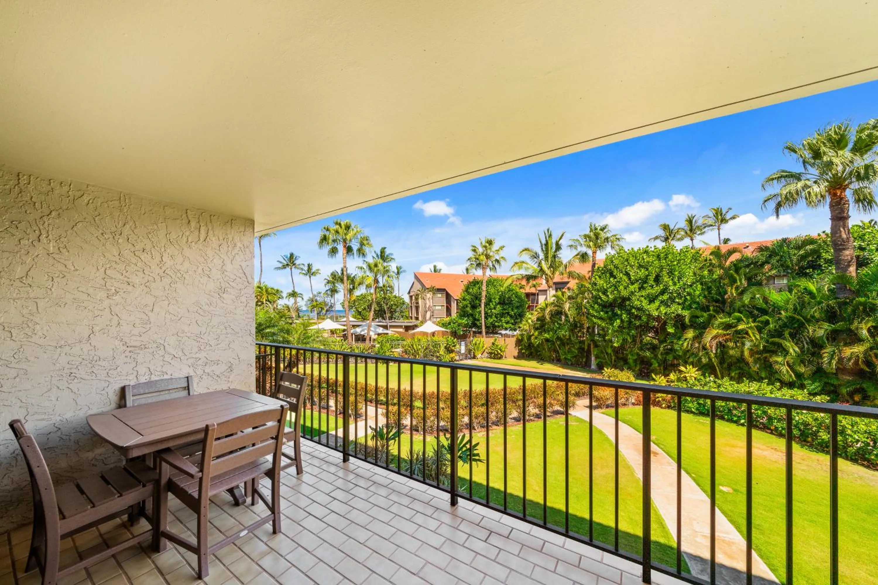 Patio in Maui Schooner Resort