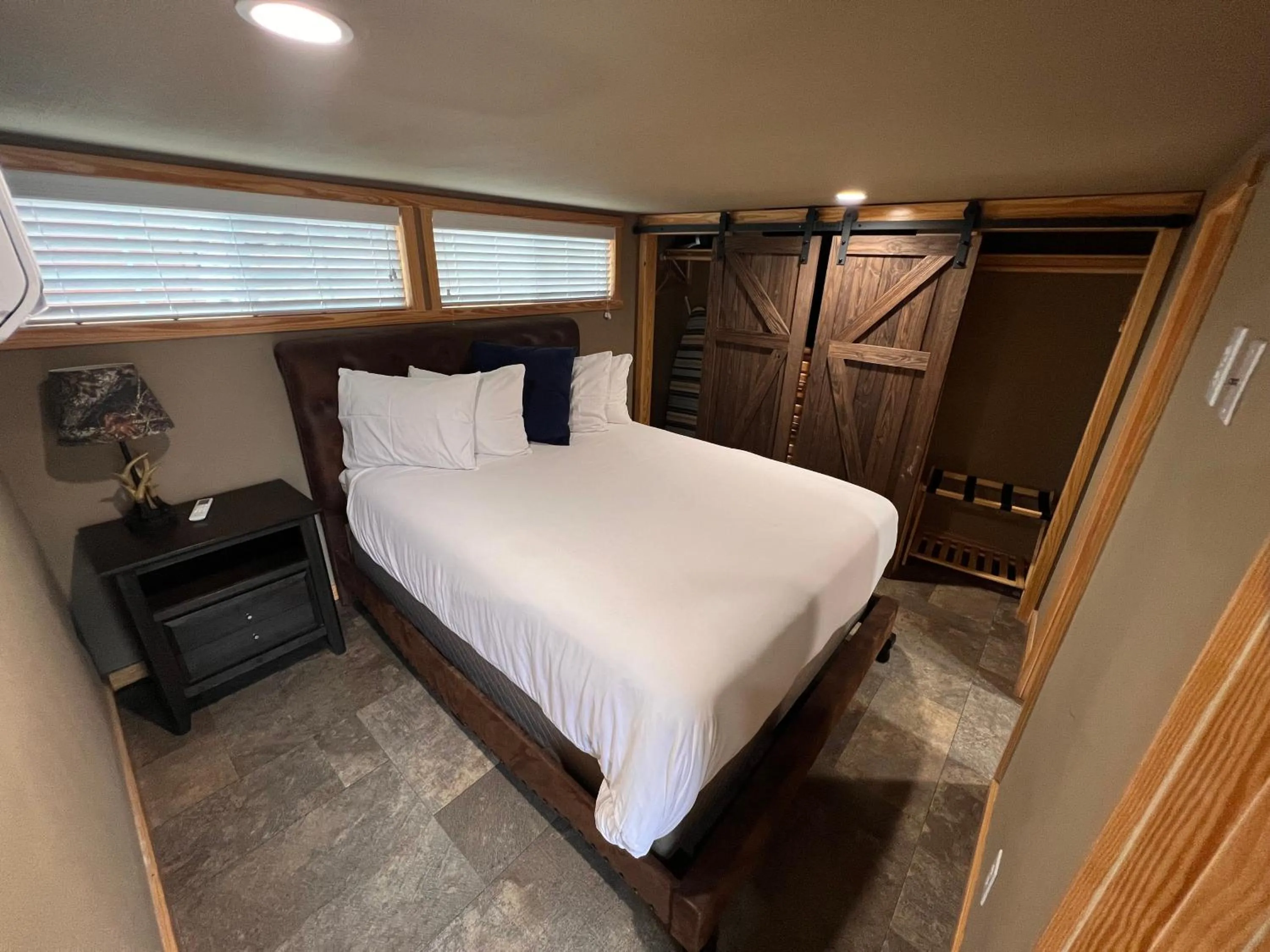 Bed in The Hideout Golf Club & Resort