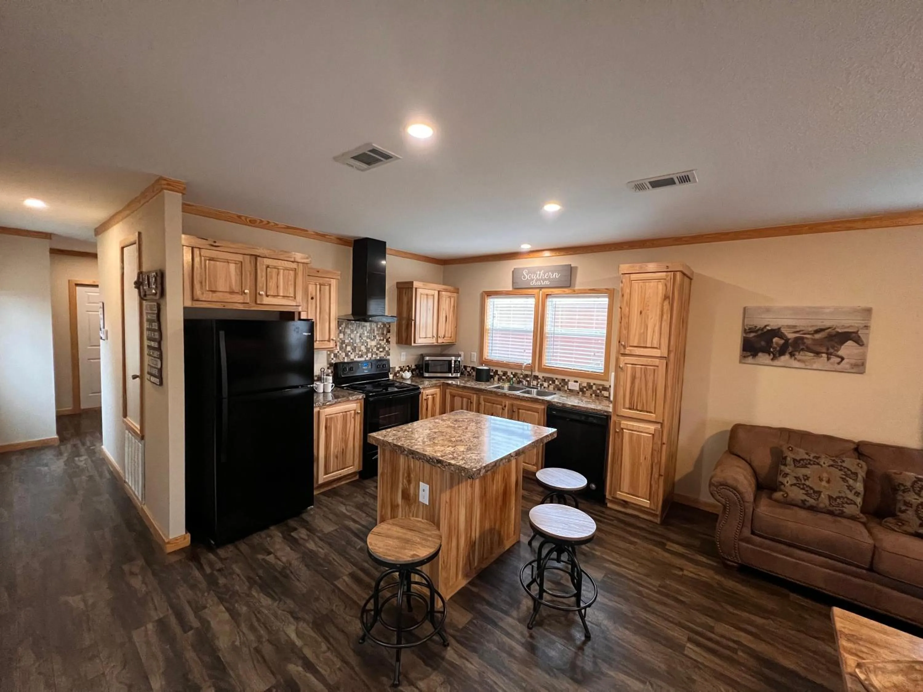 Kitchen or kitchenette in The Hideout Golf Club & Resort