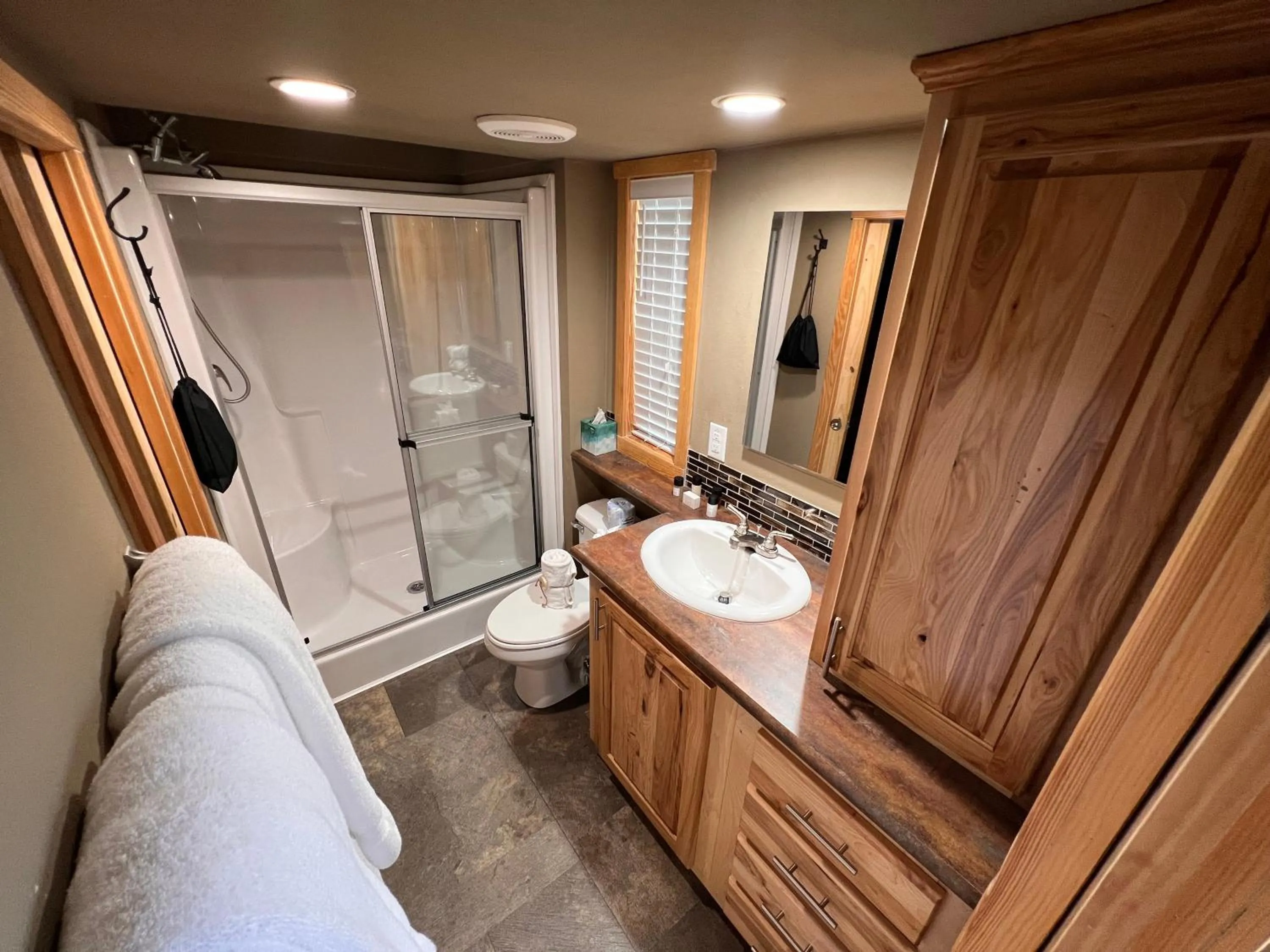 Bathroom in The Hideout Golf Club & Resort