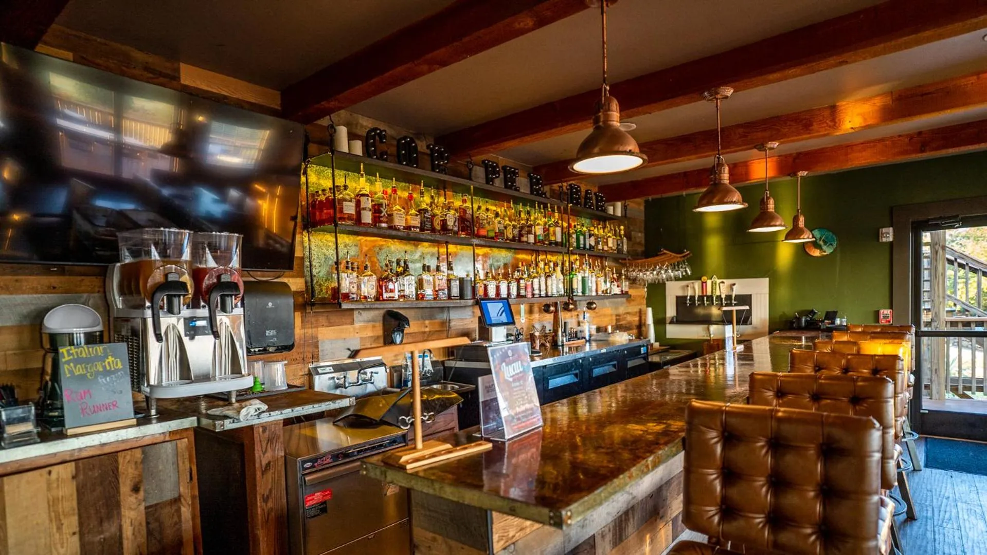 Restaurant/places to eat in The Hideout Golf Club & Resort