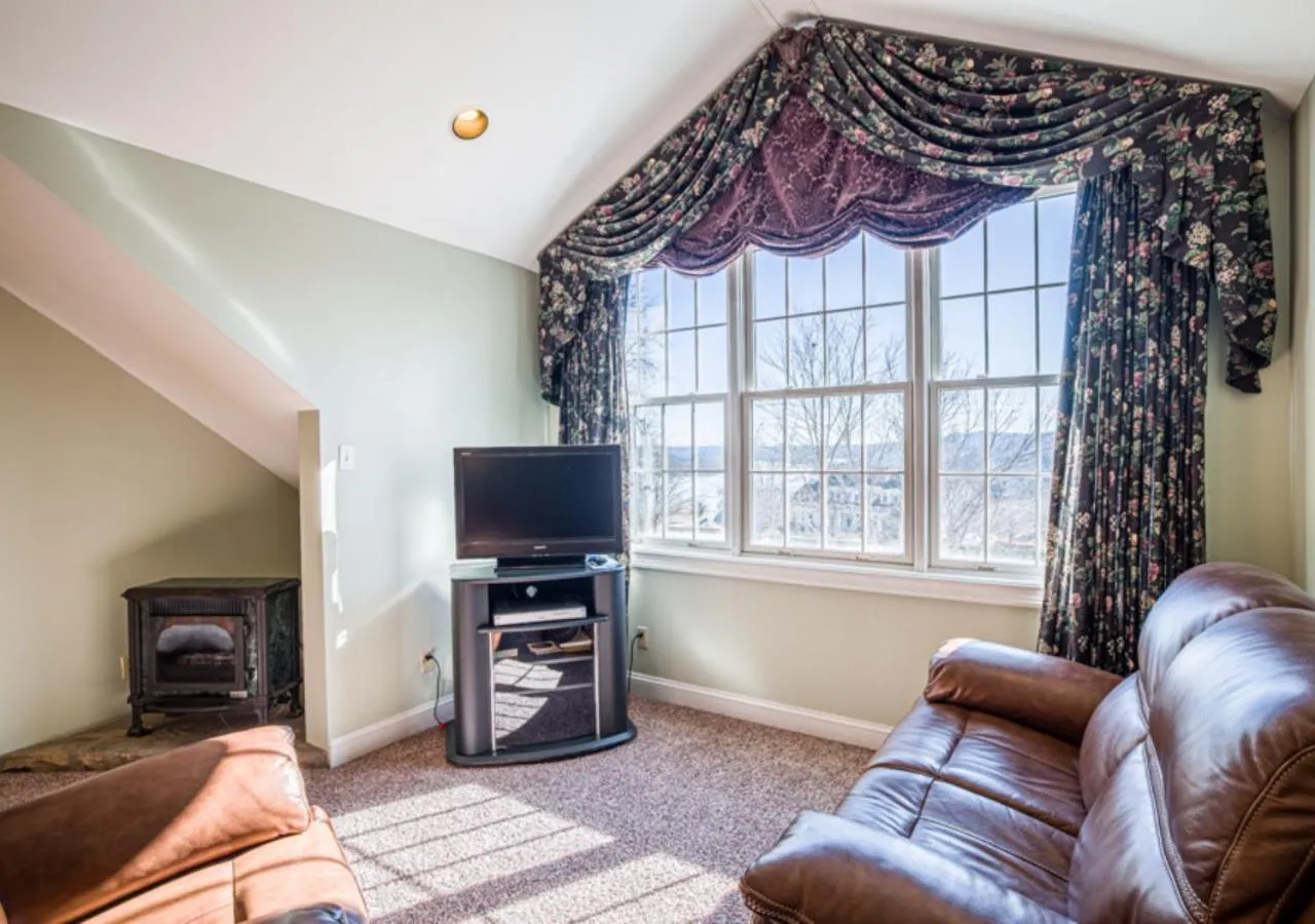 Living room in Whitestone Inn