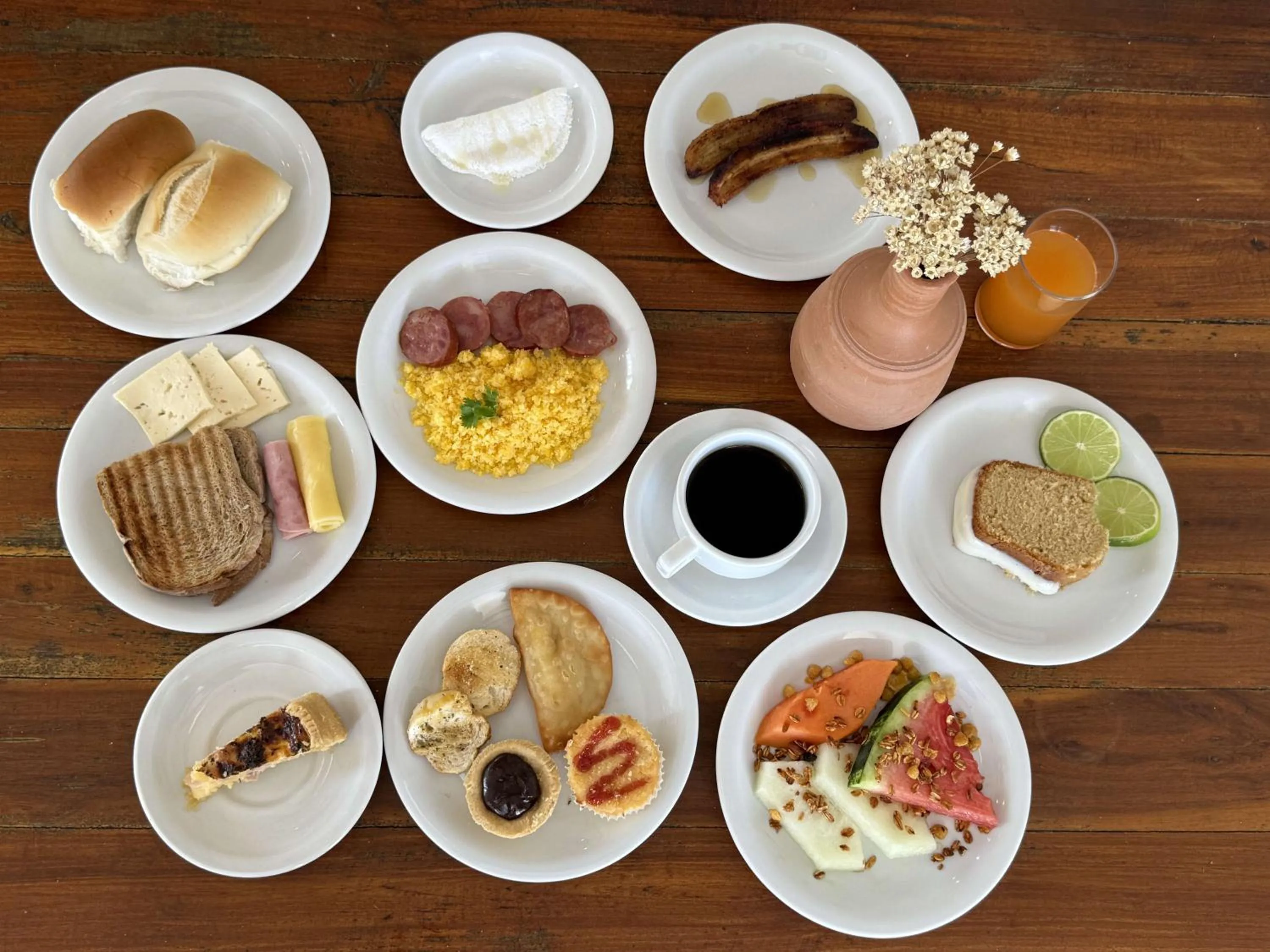 Breakfast in Porto Vila by AFT