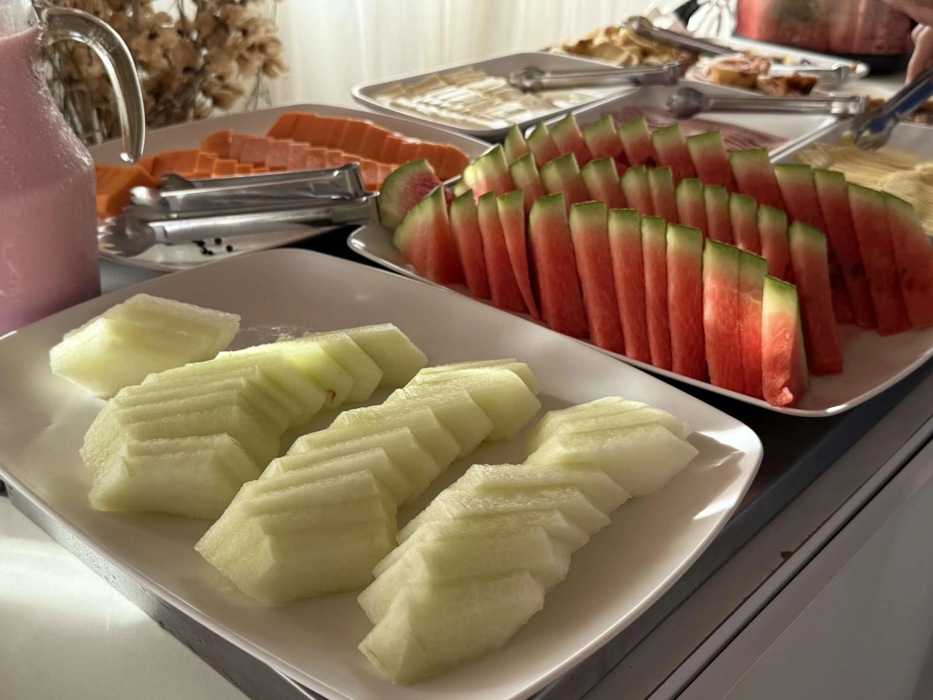 Breakfast in Porto Vila by AFT