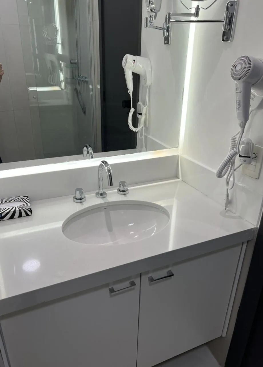 Bathroom in Studios Hotel Address à passos da Av Faria Lima