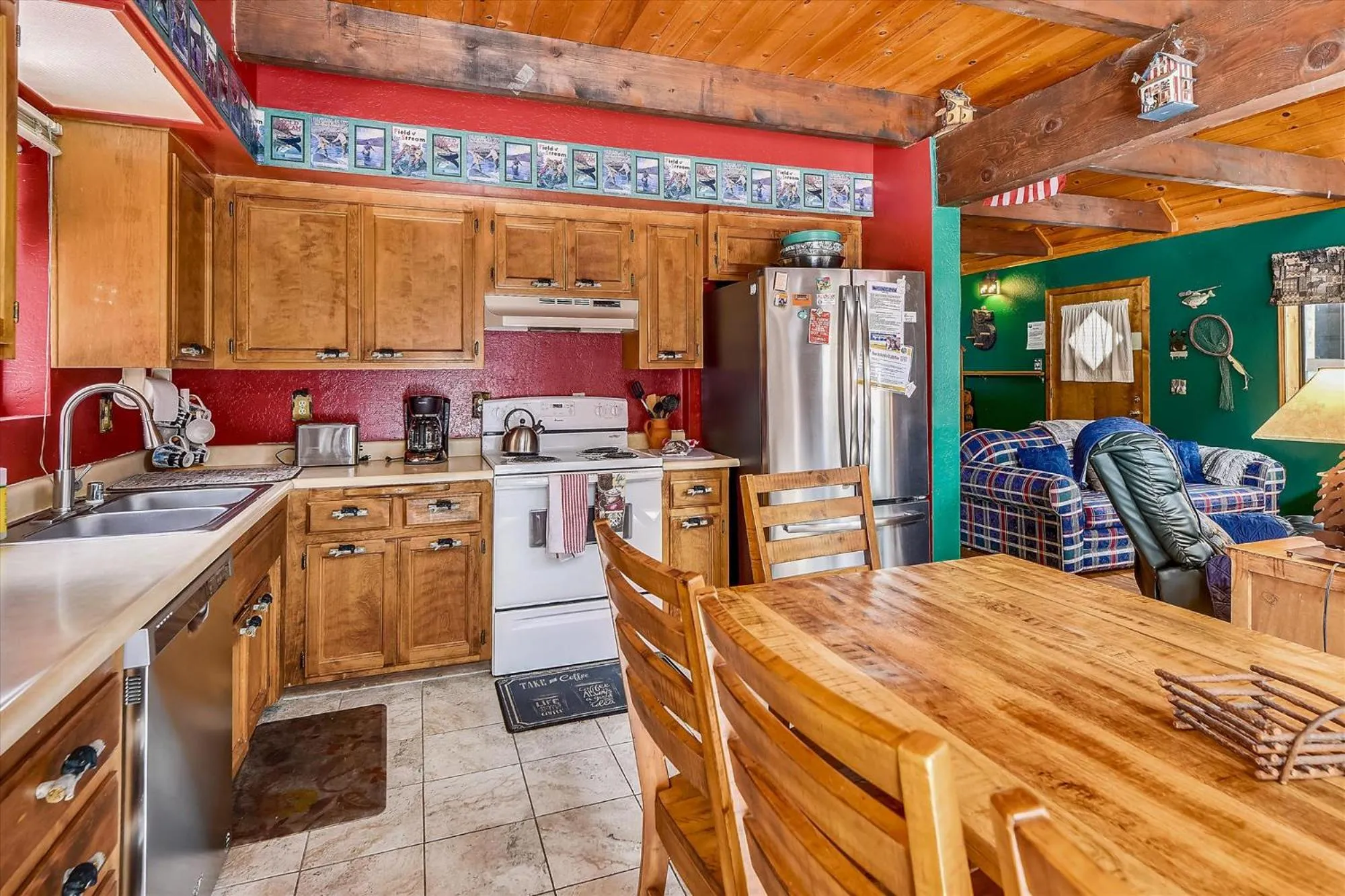 Property building in Only 7 Miles To Heavenly, Huge Deck, Pets Welcome