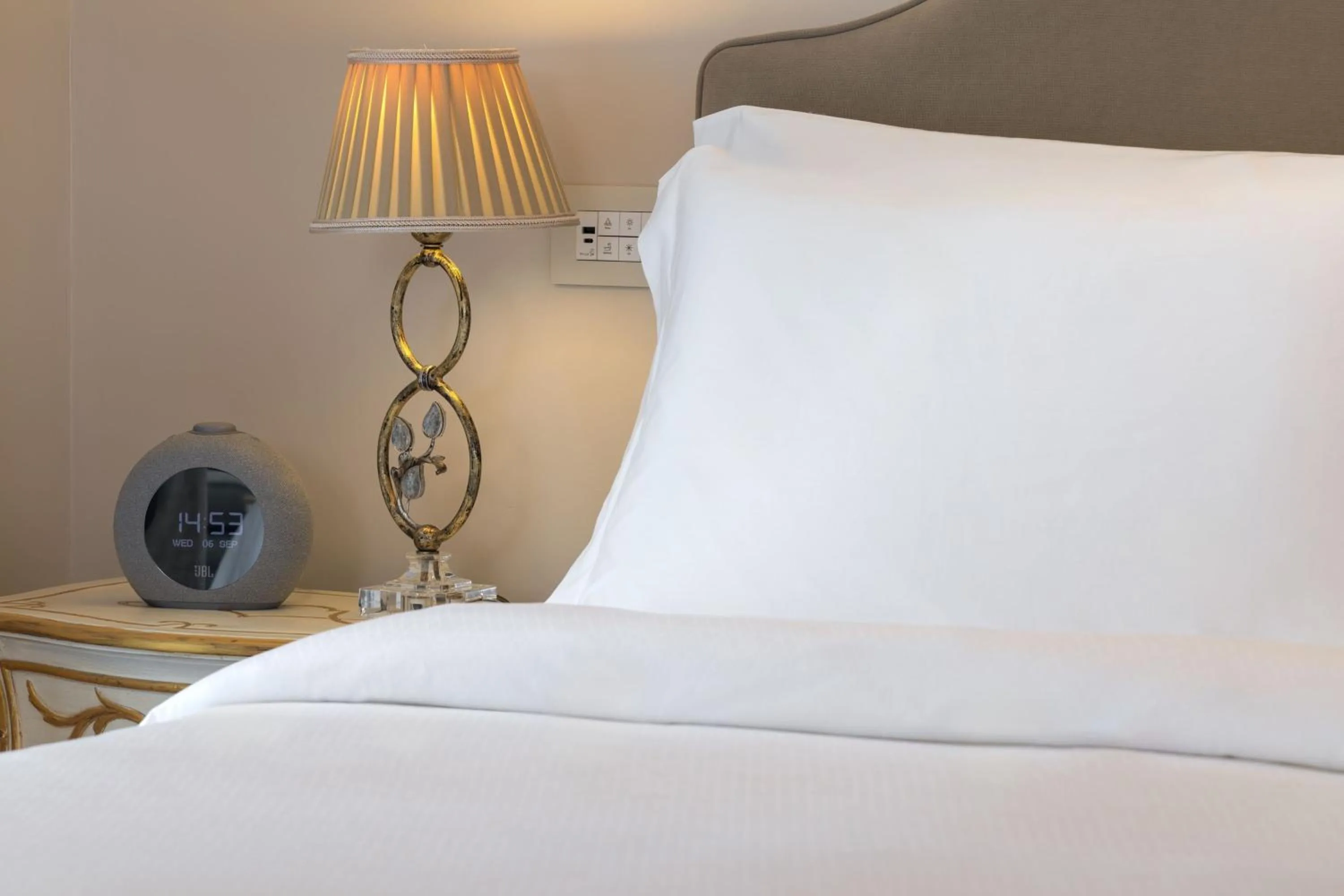 Photo of the whole room, Bed in King George, a Luxury Collection Hotel, Athens