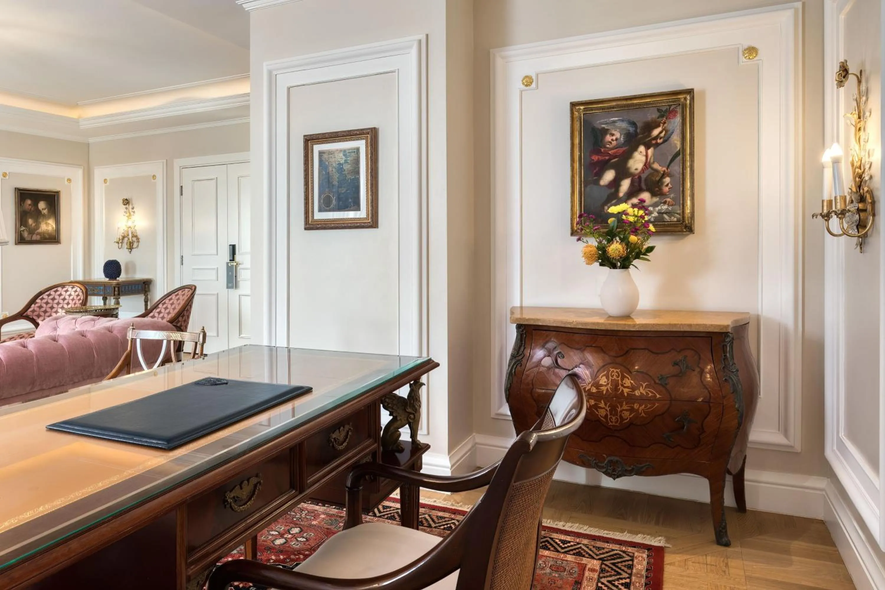 Photo of the whole room, Bed in King George, a Luxury Collection Hotel, Athens