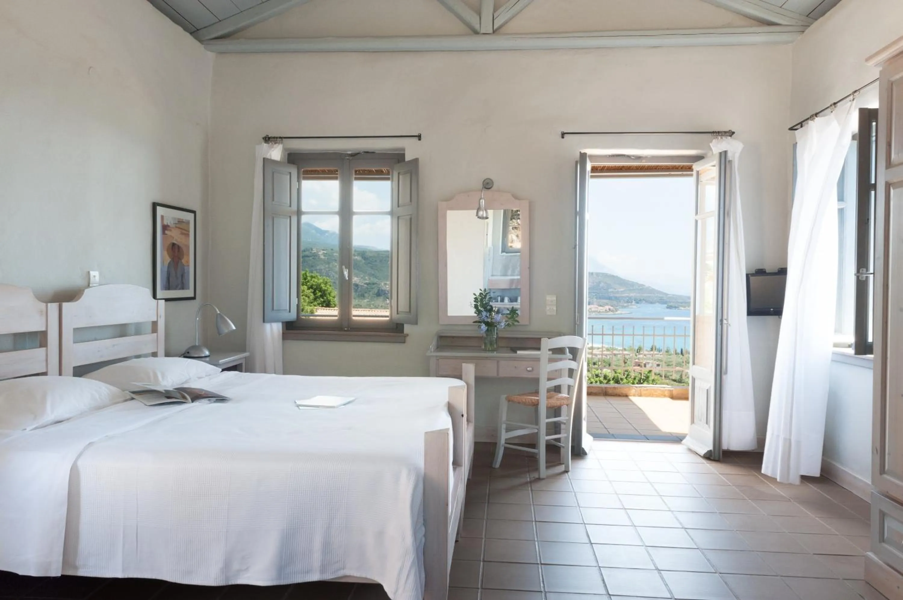 Bed in Notos Hotel Kardamili