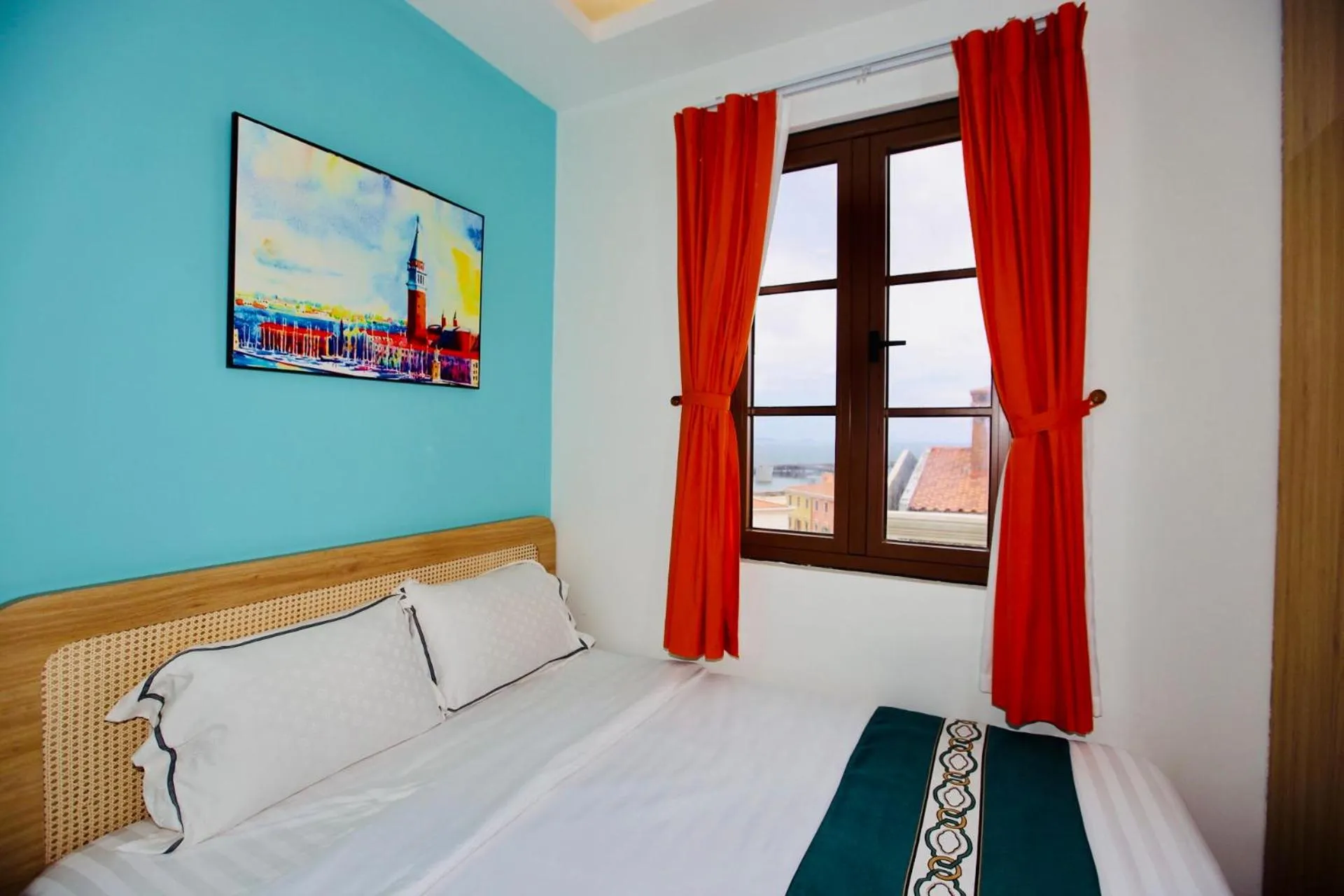Bed in Rova Hotel Sunset Town Phu Quoc
