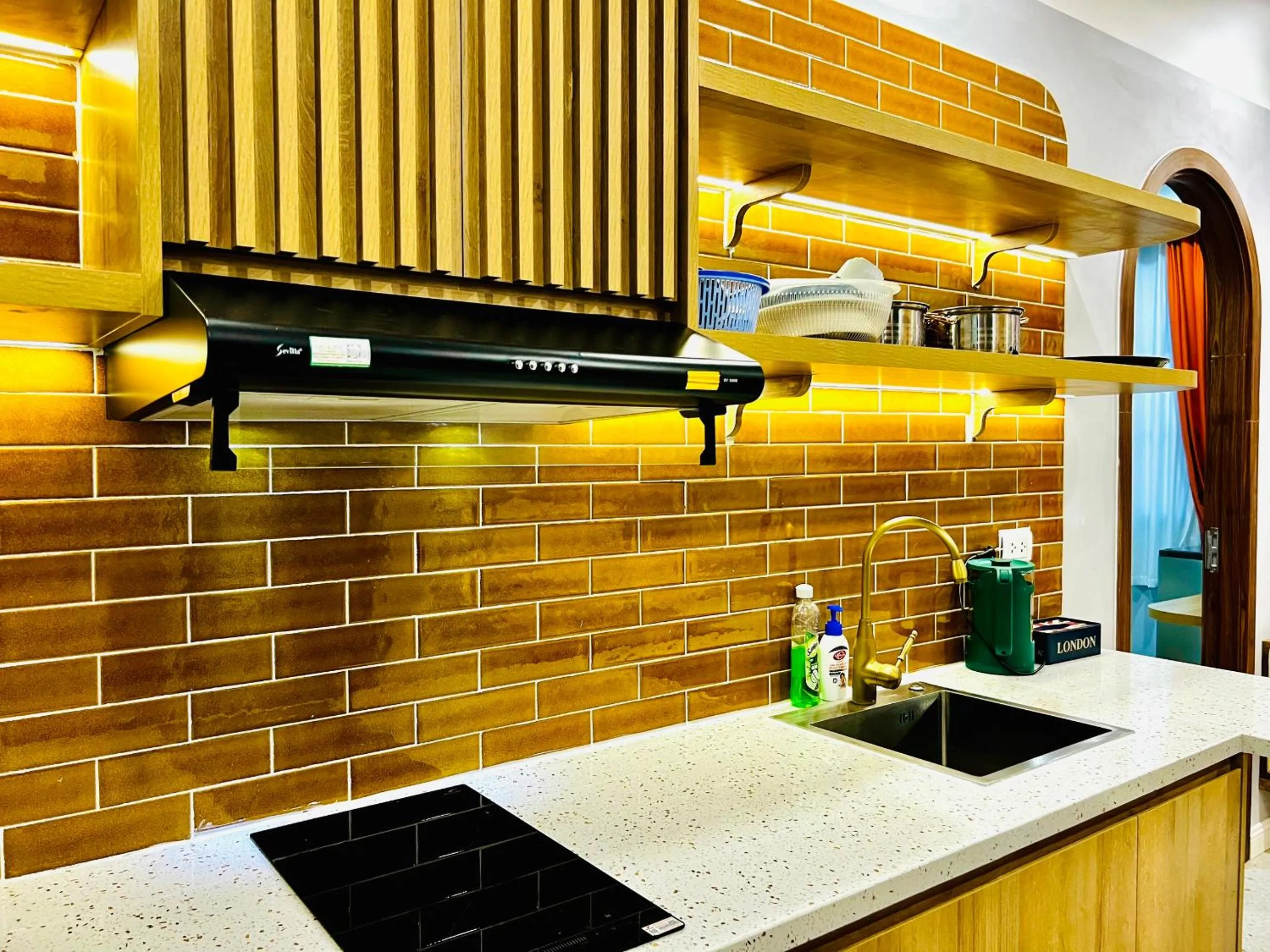 Kitchen or kitchenette in Rova Hotel Sunset Town Phu Quoc