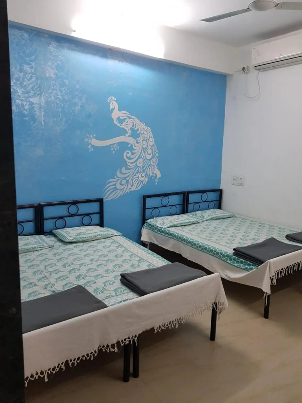 Bed in Om Shree Yatri Niwas