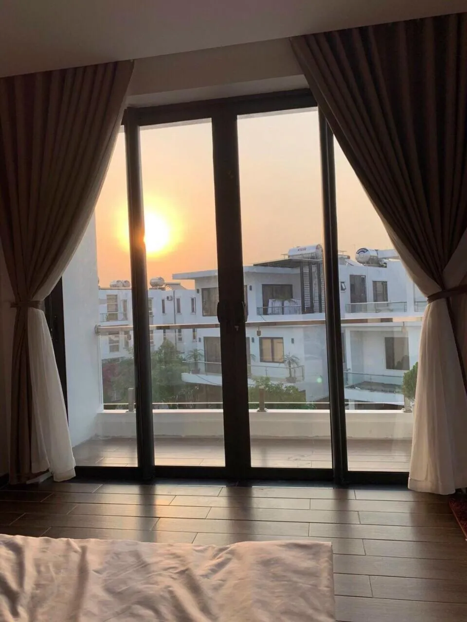 Sunset, Bed in Villa FLC Sầm Sơn Ngọc Trai - Ngay Gần Biển