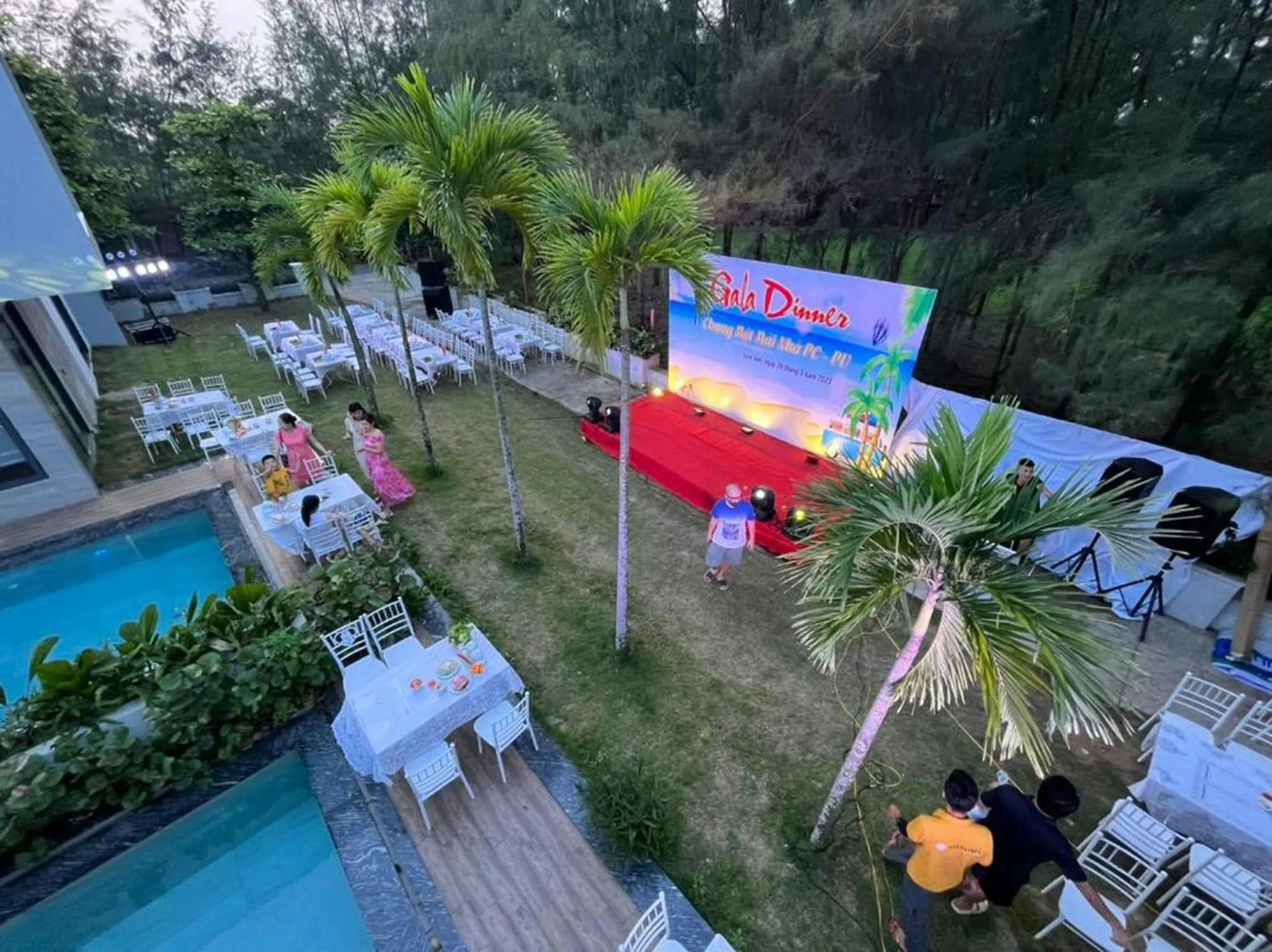 Evening entertainment in Villa FLC Sầm Sơn Ngọc Trai - Ngay Gần Biển