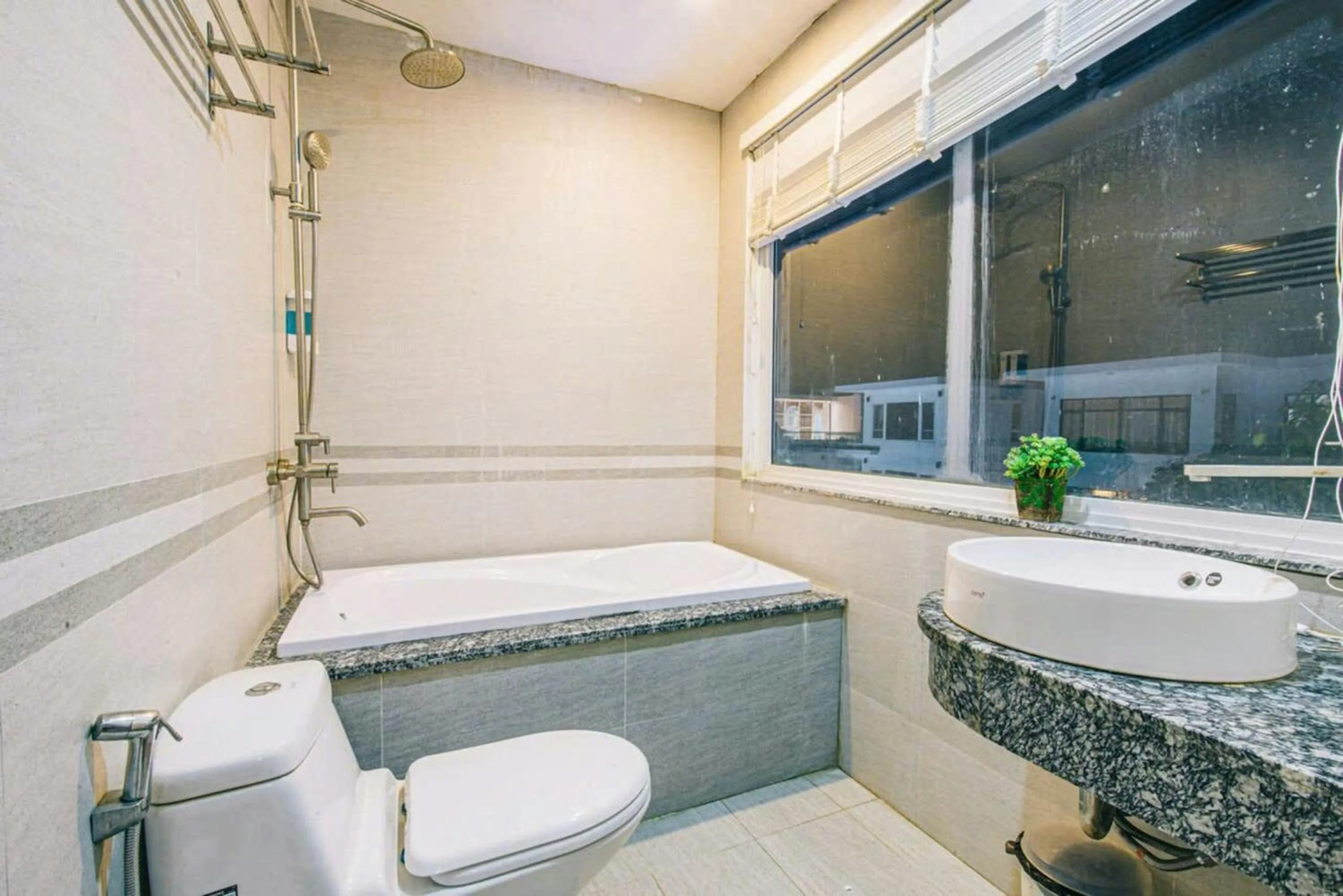 Shower in Villa FLC Sầm Sơn Ngọc Trai - Ngay Gần Biển