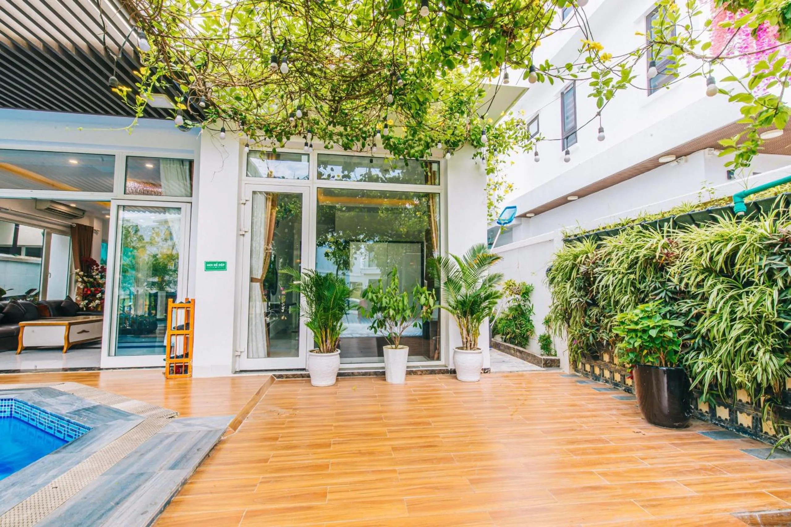 Patio in Villa FLC Sầm Sơn Ngọc Trai - Ngay Gần Biển