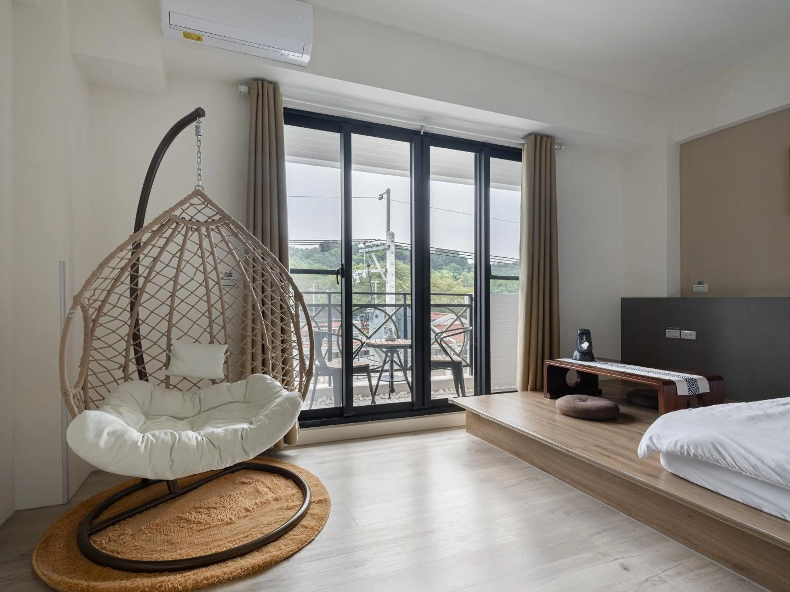 Bed in Yujing Nu Time