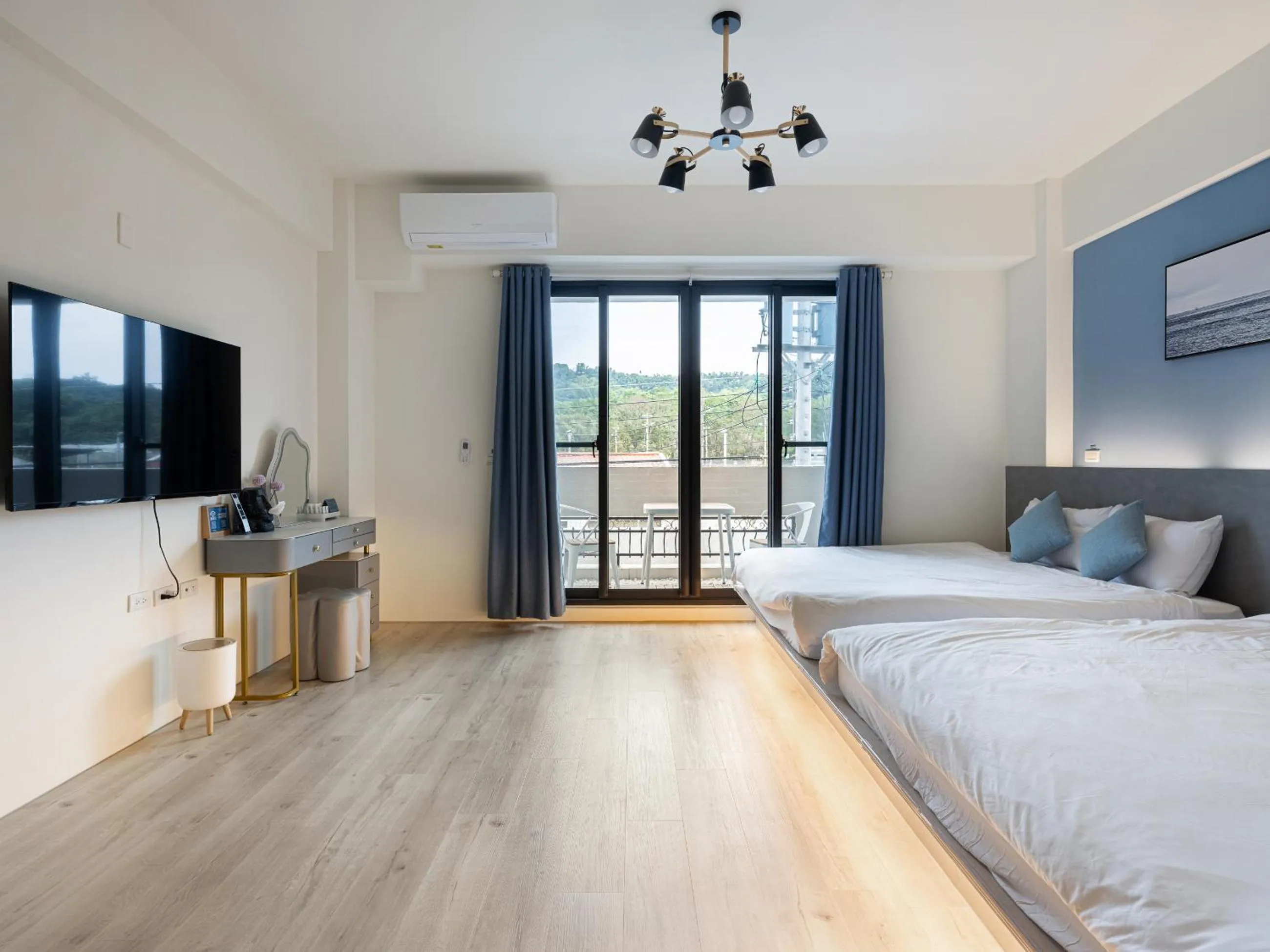 Bed in Yujing Nu Time