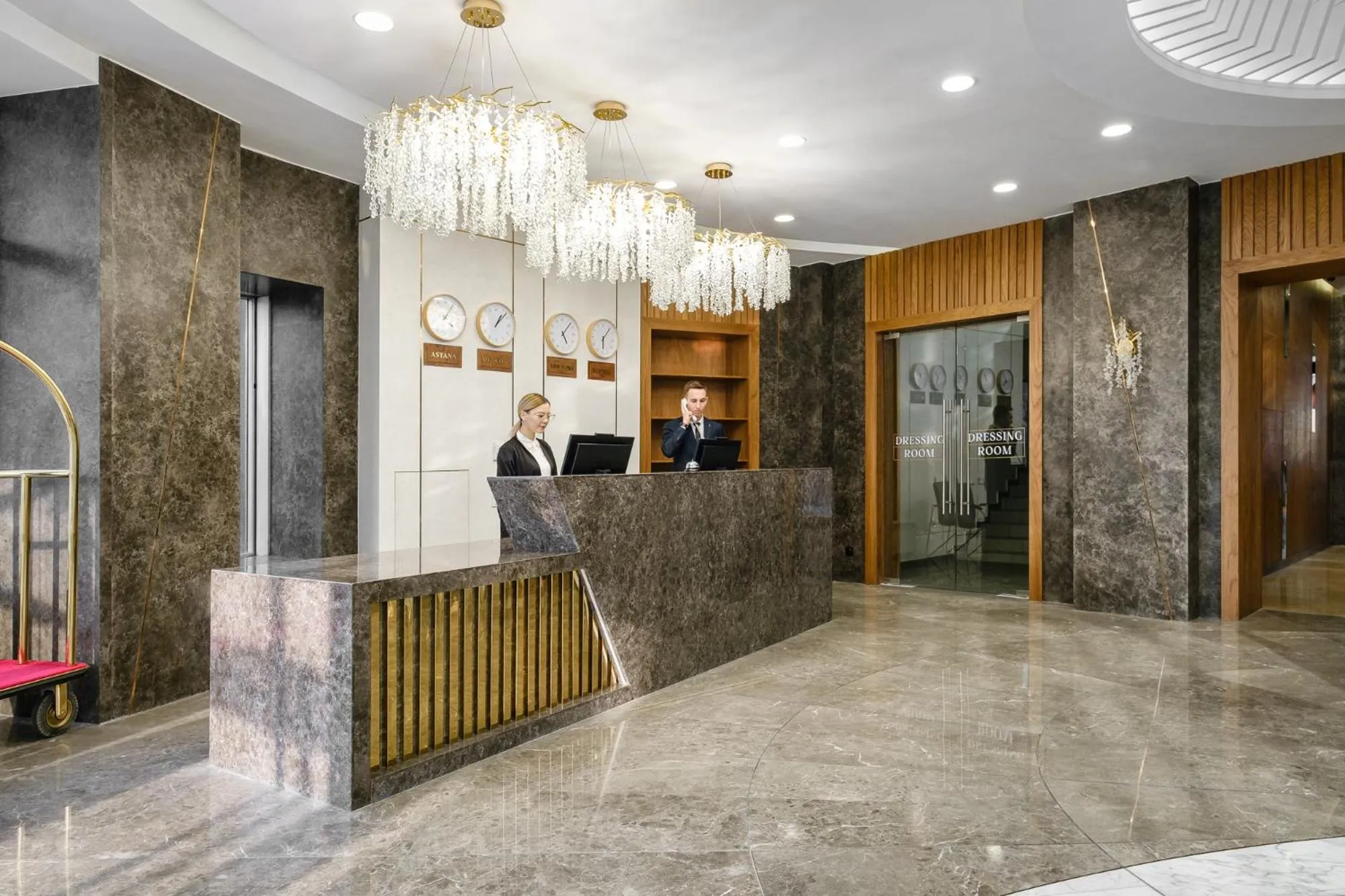 Lobby or reception in Grand Mildom Hotel