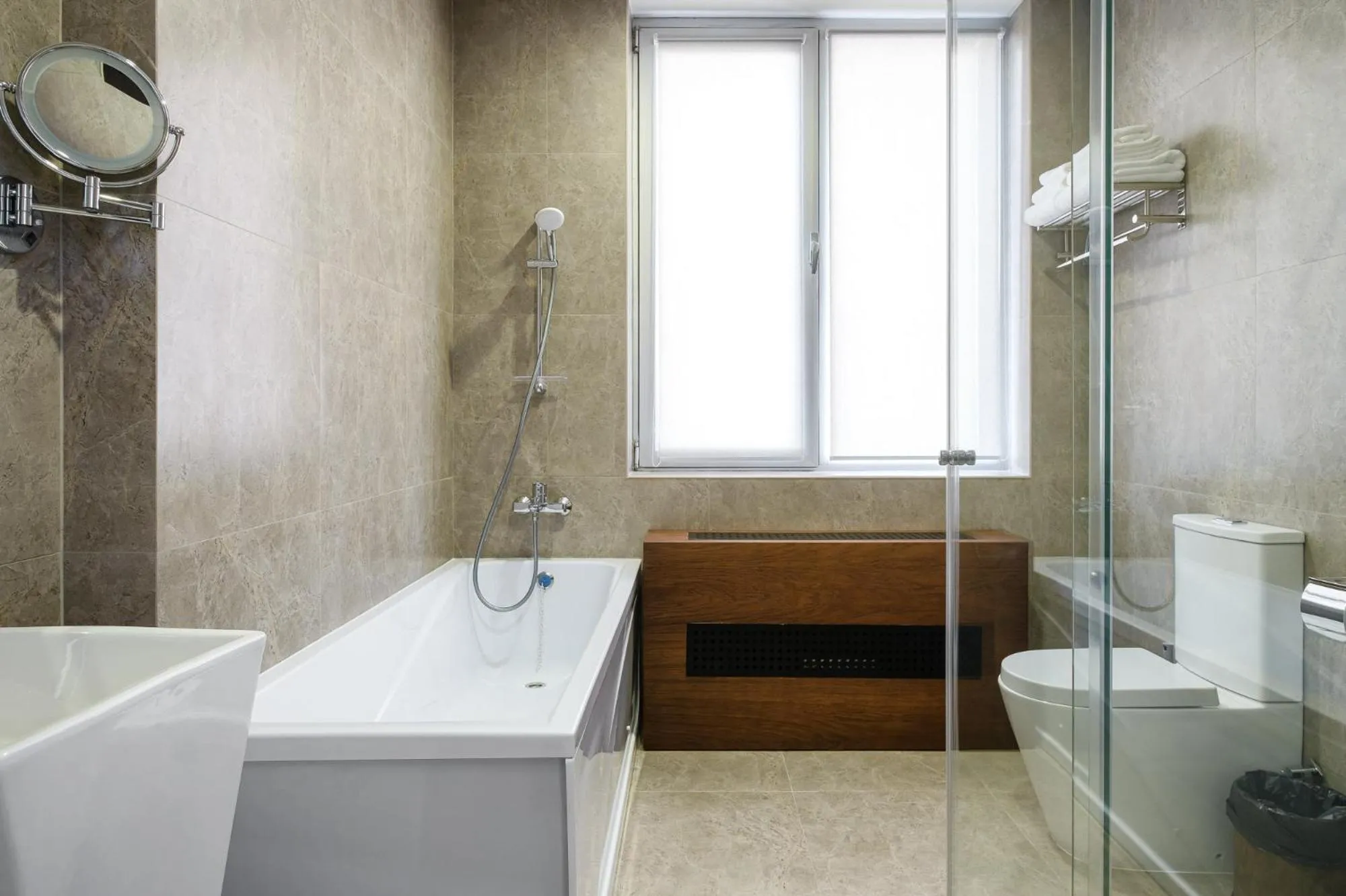 Bathroom in Grand Mildom Hotel