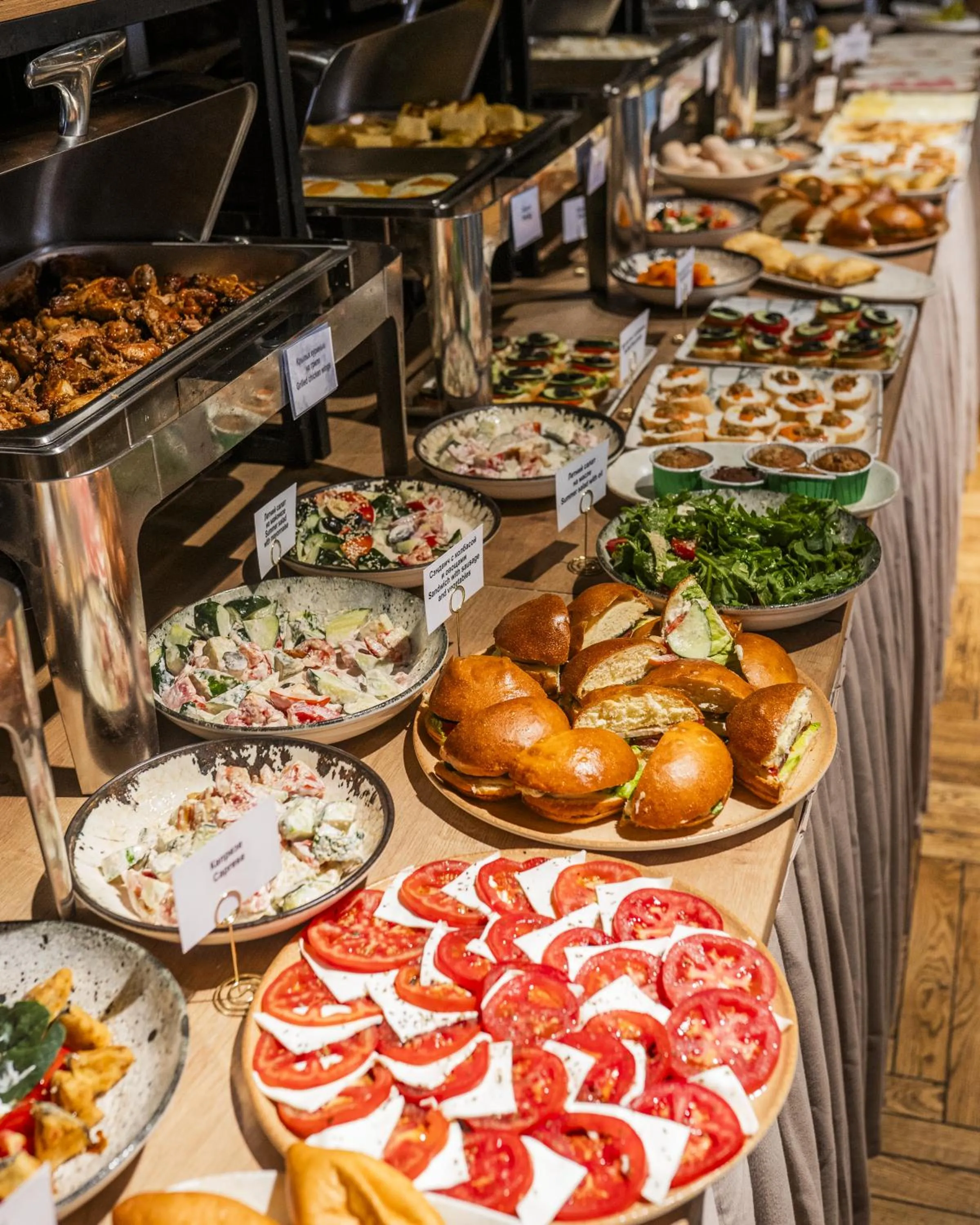 Breakfast in Grand Mildom Hotel