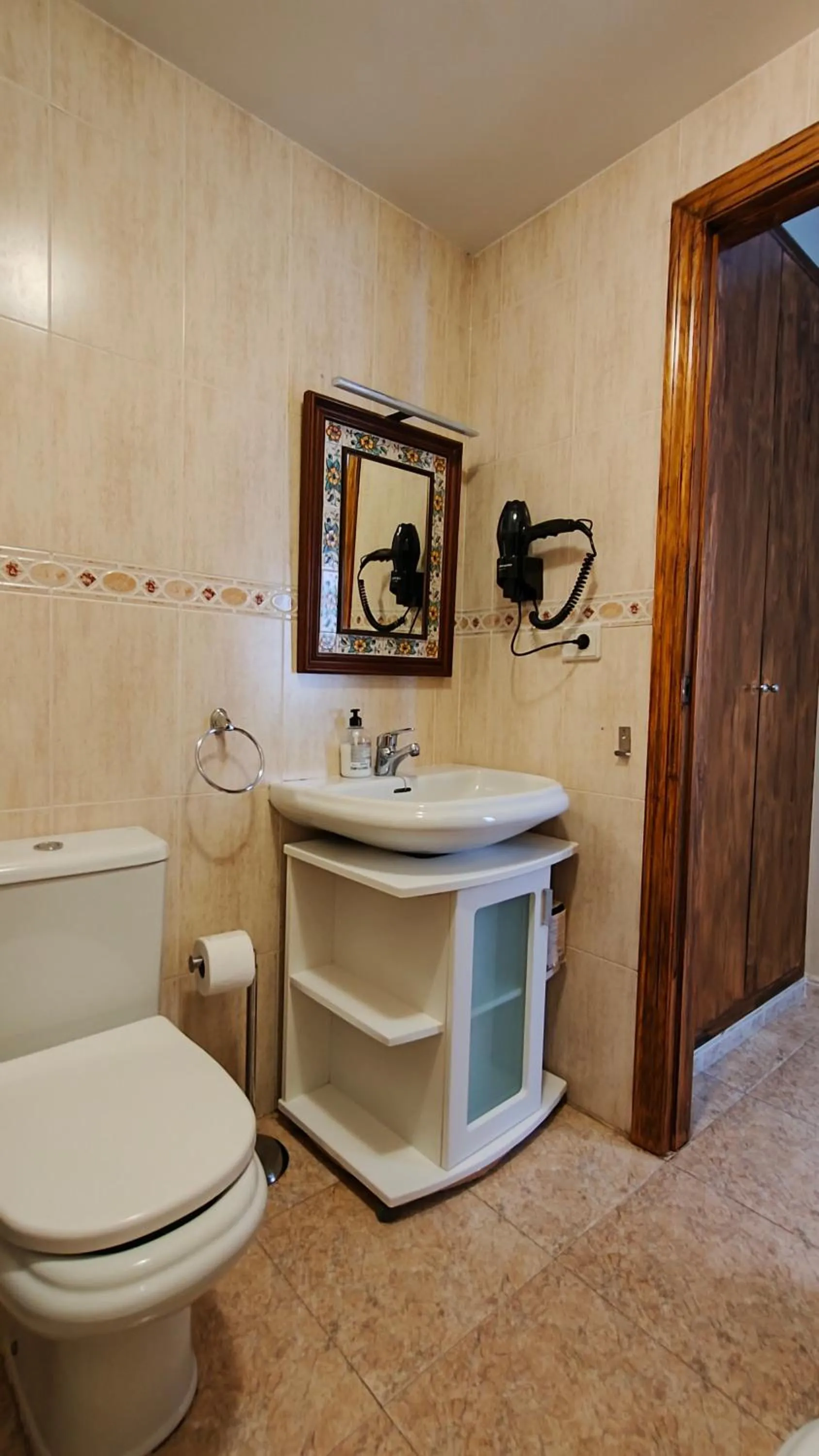 Bathroom in Playa Paradís - Primera linea de playa - AP-7 3min - Self check-in 24h