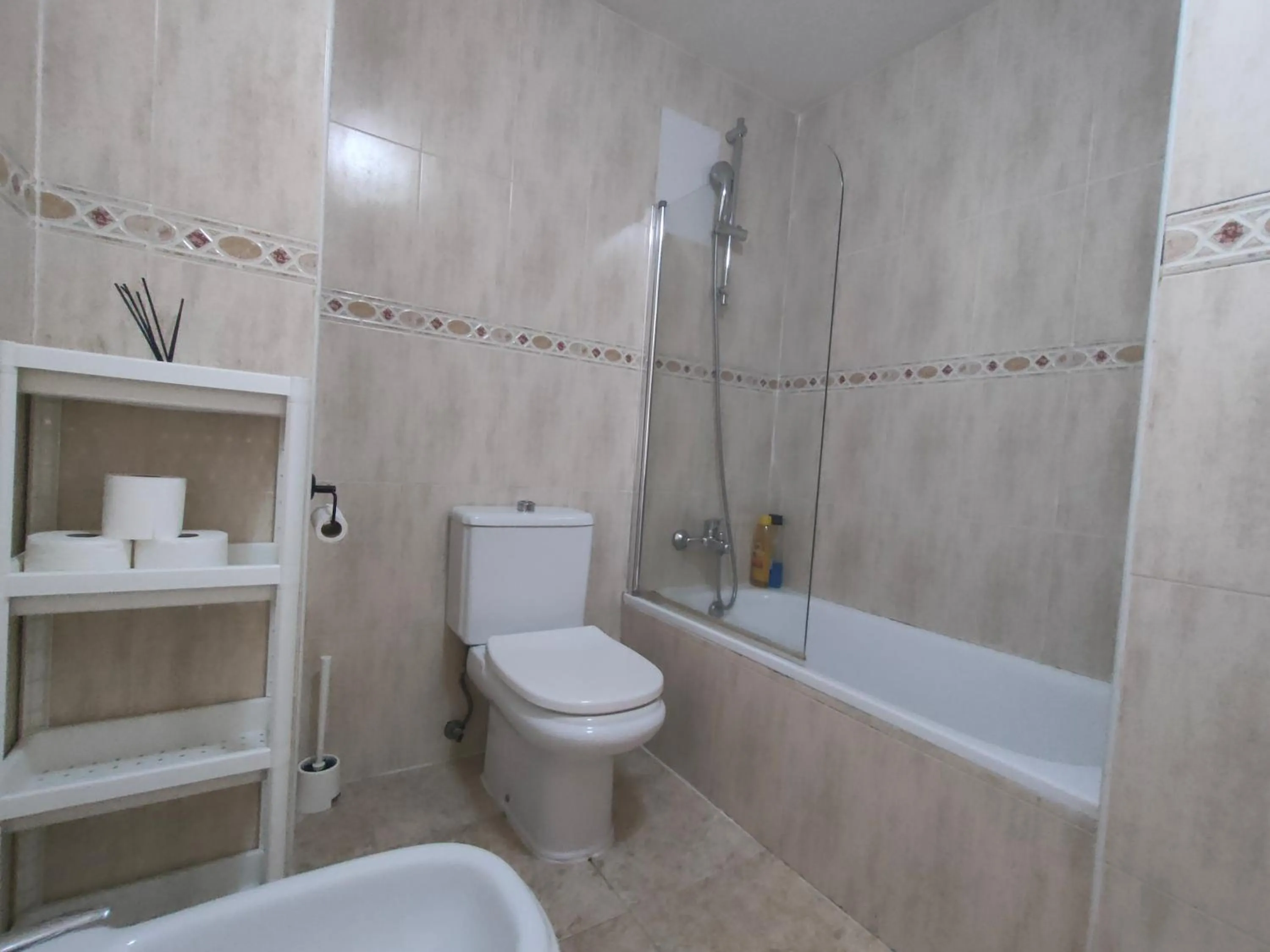 Bathroom in Playa Paradís - Primera linea de playa - AP-7 3min - Self check-in 24h