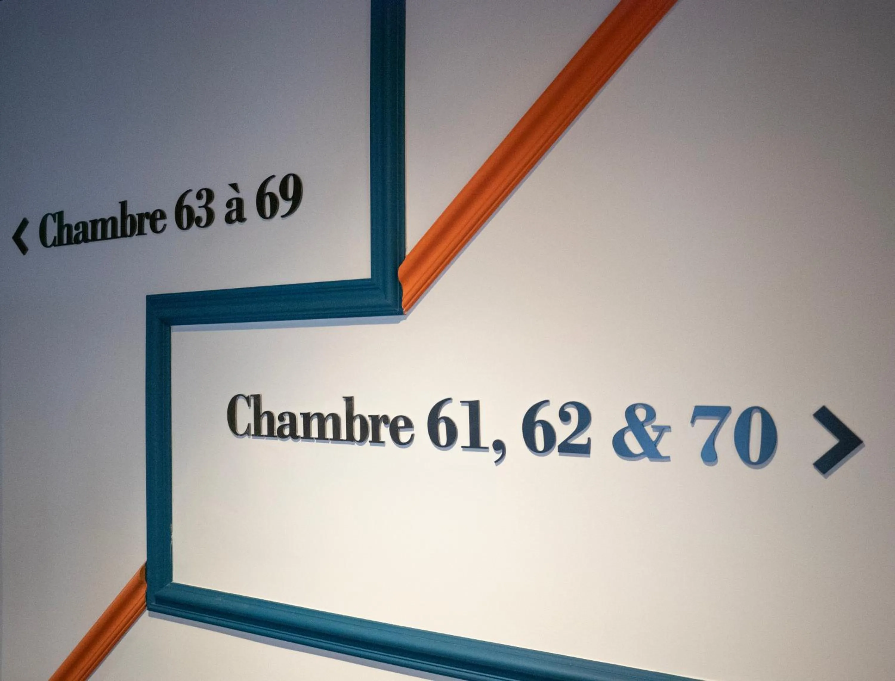 Decorative detail in Hôtel Gallia