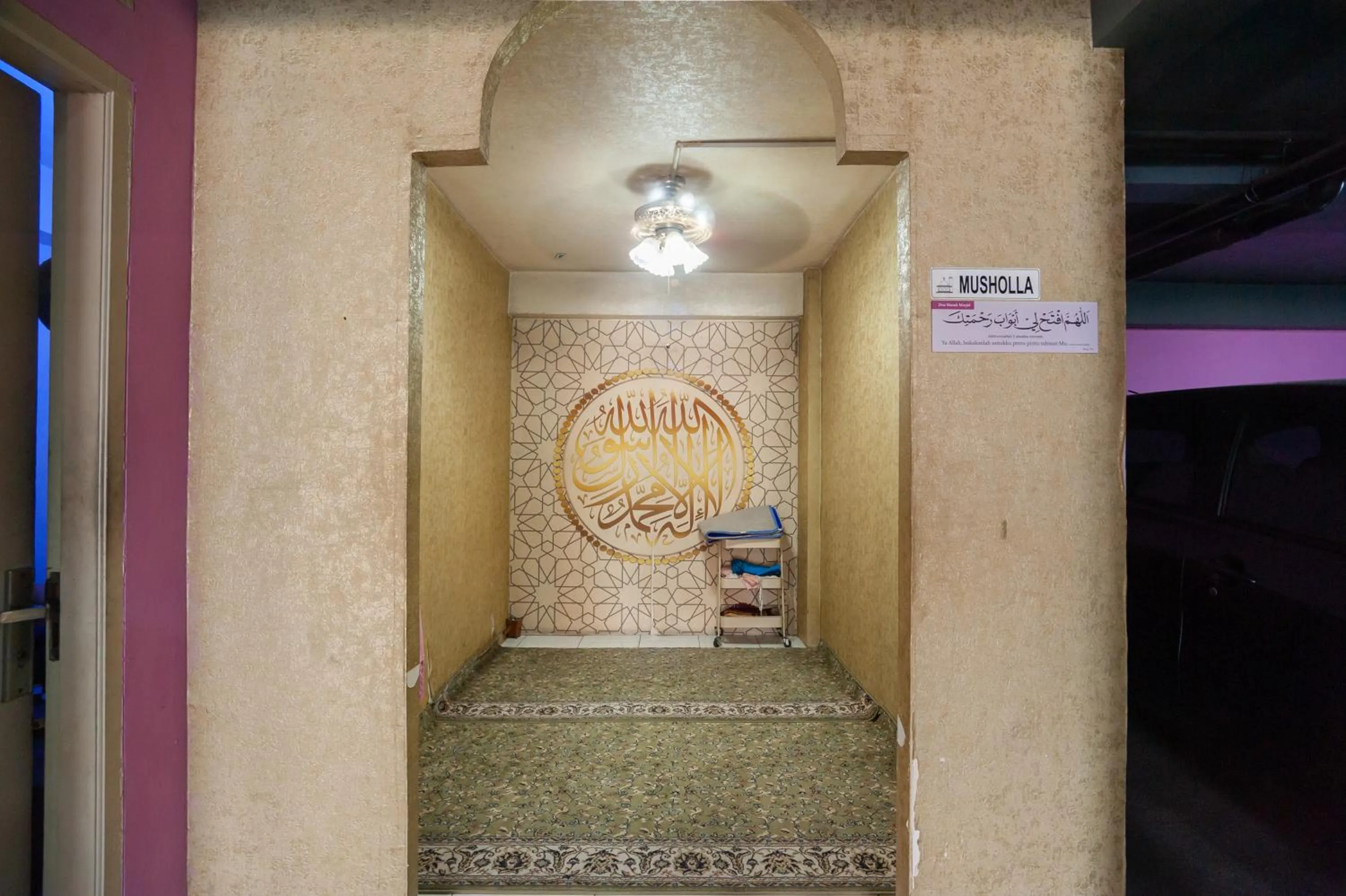 Area and facilities in Urbanview Hotel Jagakarsa by RedDoorz