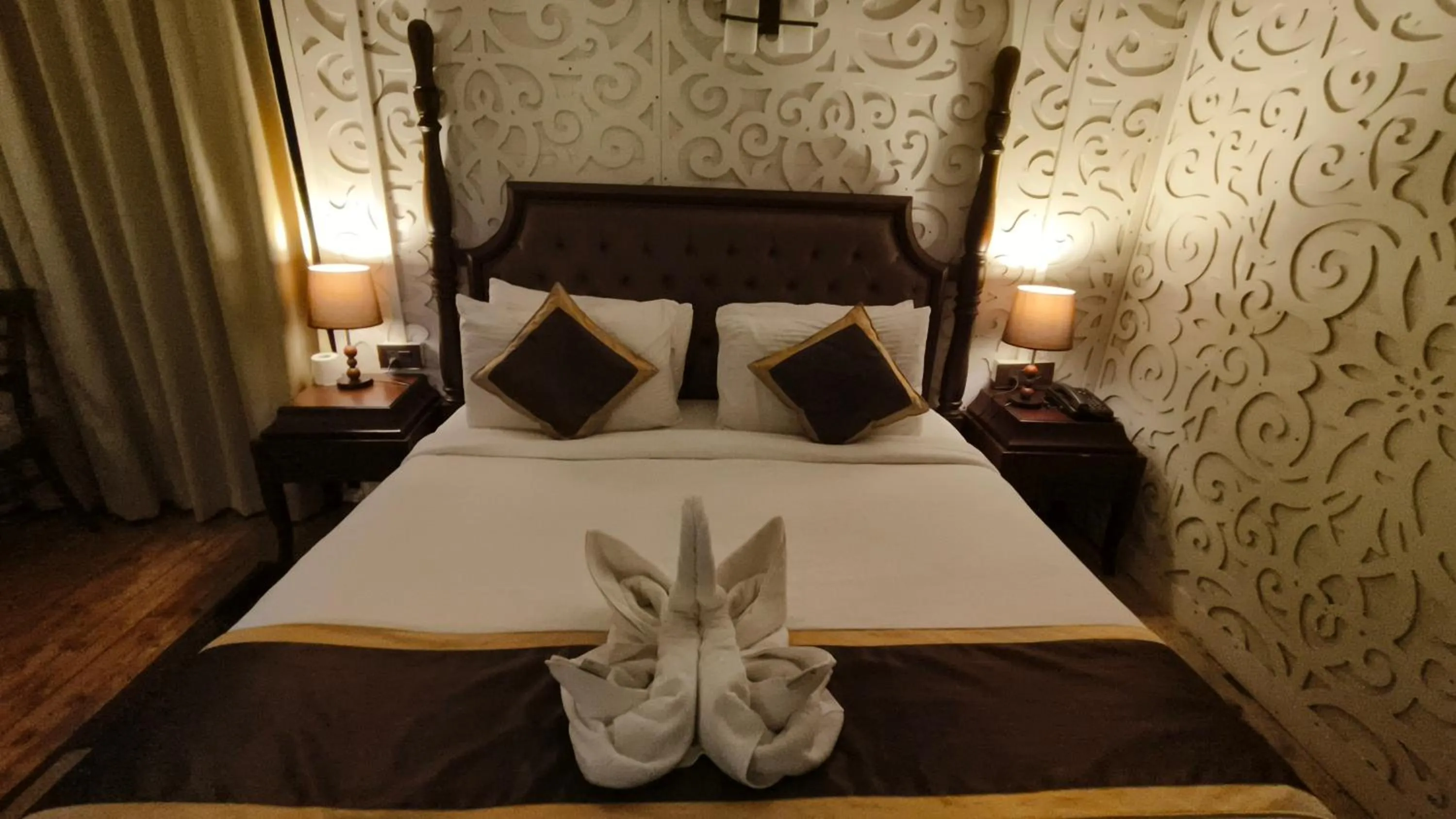 Bed in Luxury Amar Tree Resort