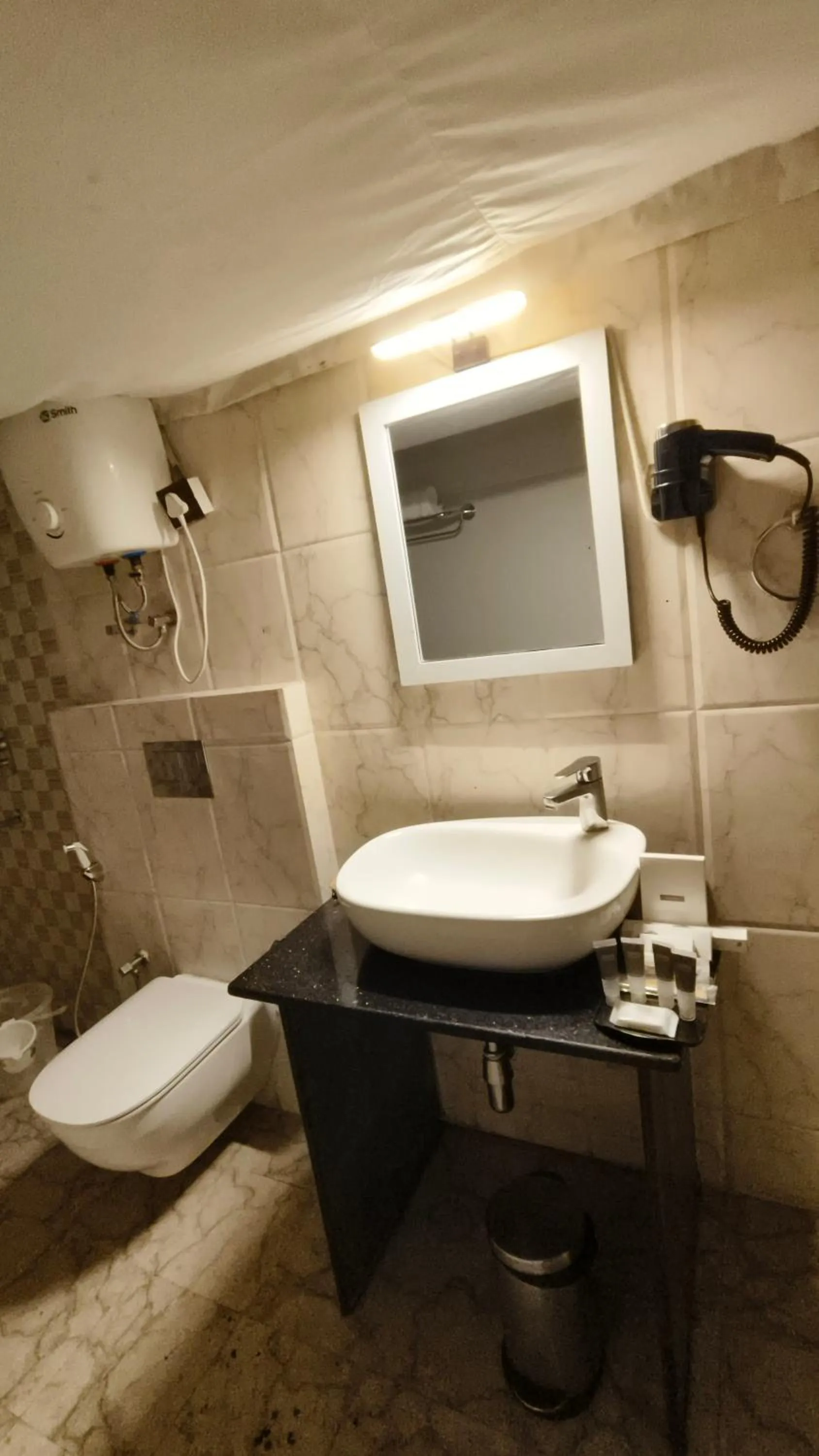 Luxury Amar Tree Resort