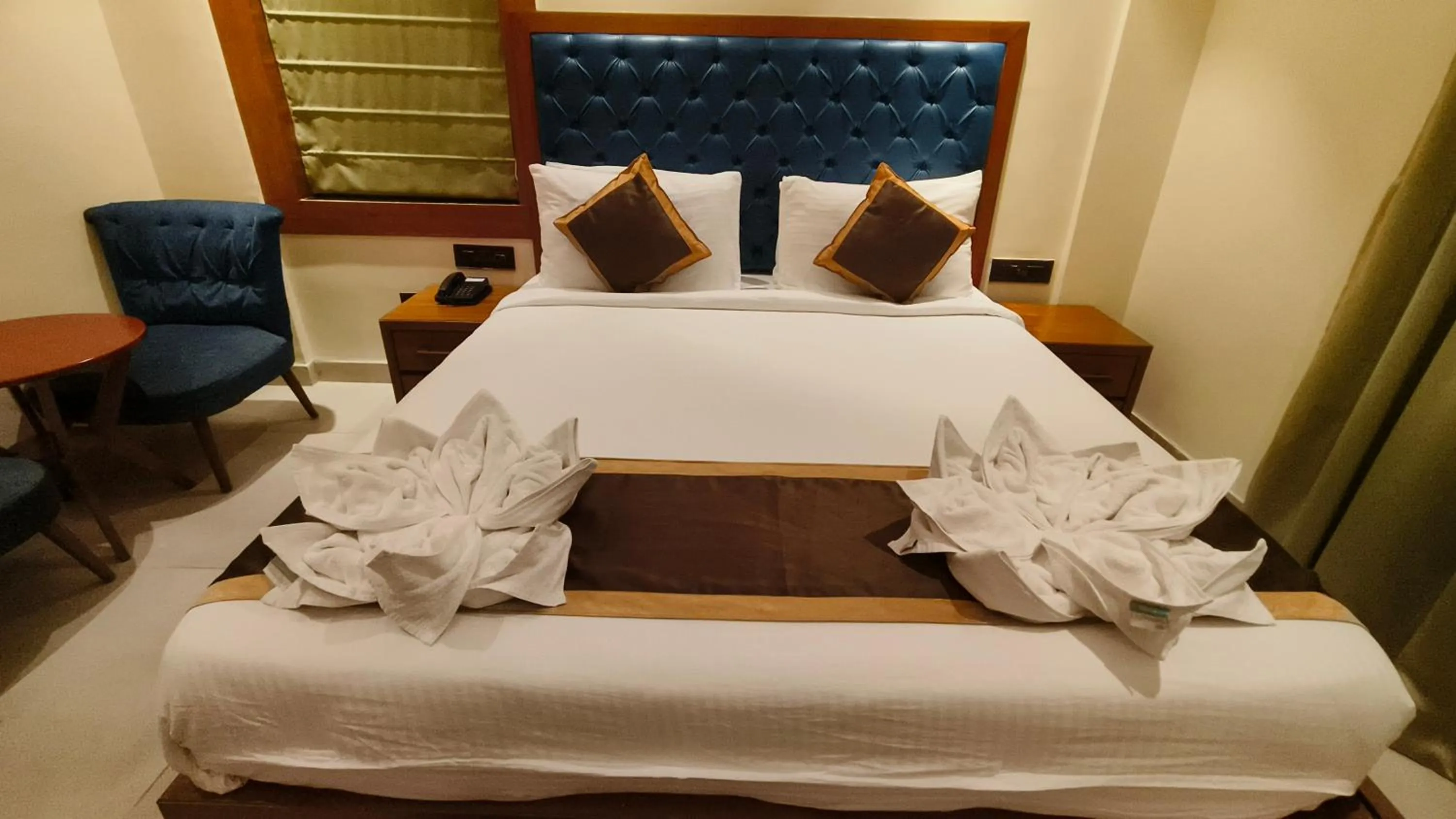 Bed in Luxury Amar Tree Resort