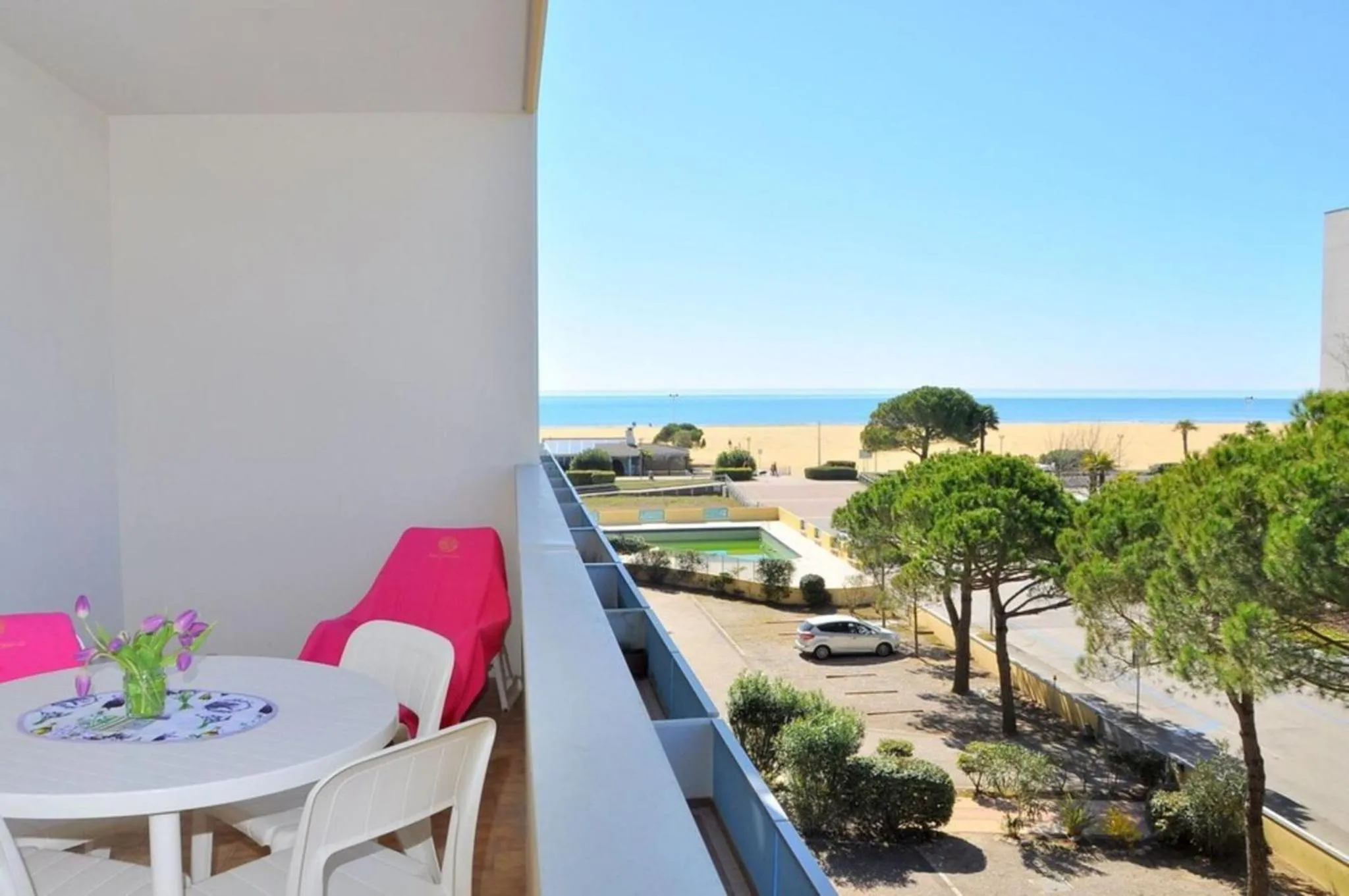 Balcony/Terrace in Bright sea front apartment with terrace-Beahost