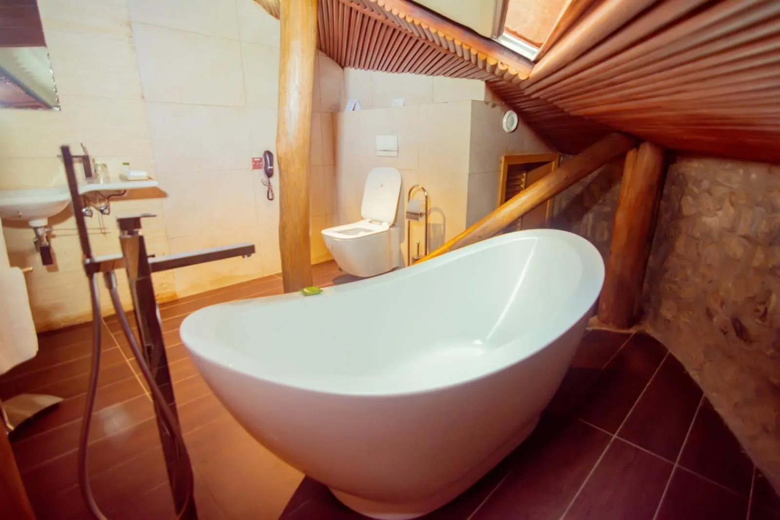 Bath in Trois Ore Residences & Green Earth Bistro