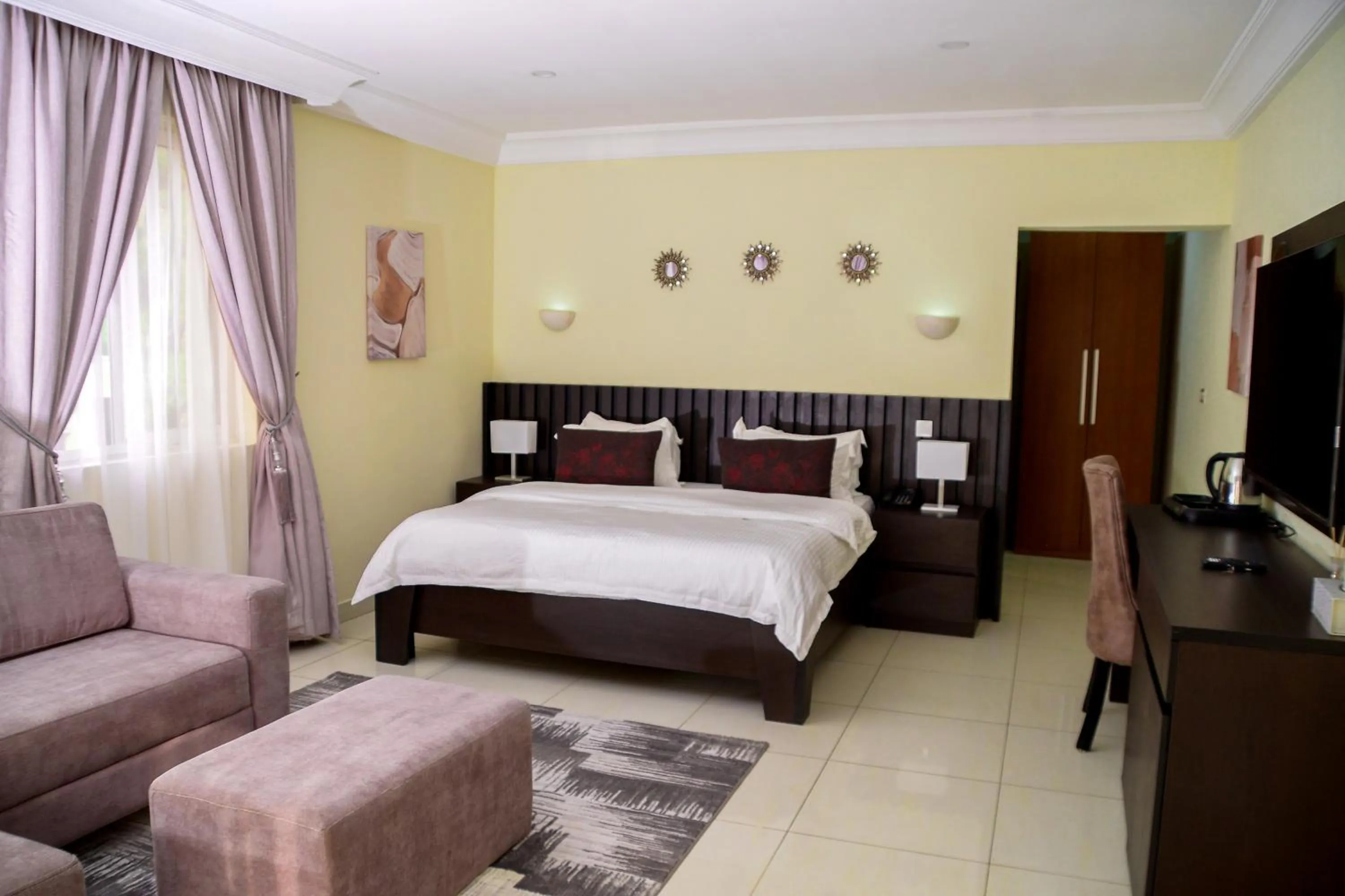 TV and multimedia, Bed in House 24