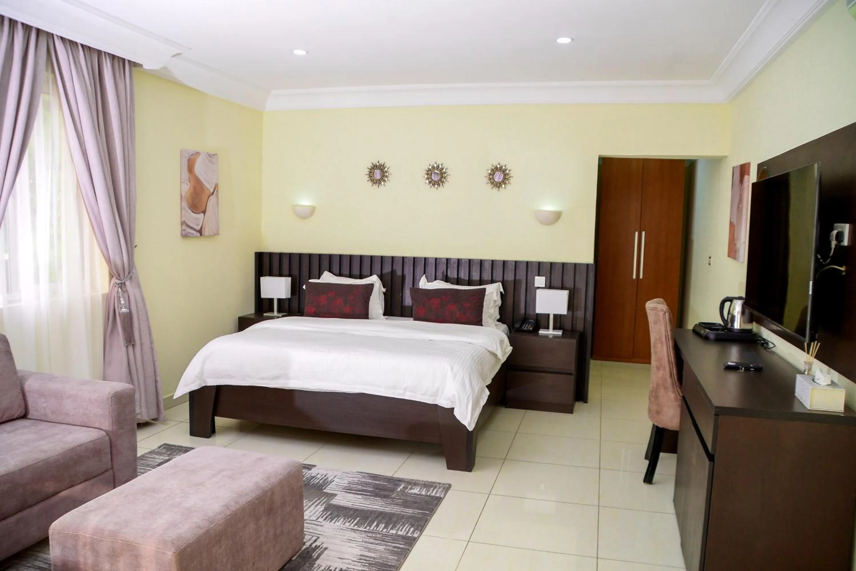 TV and multimedia, Bed in House 24