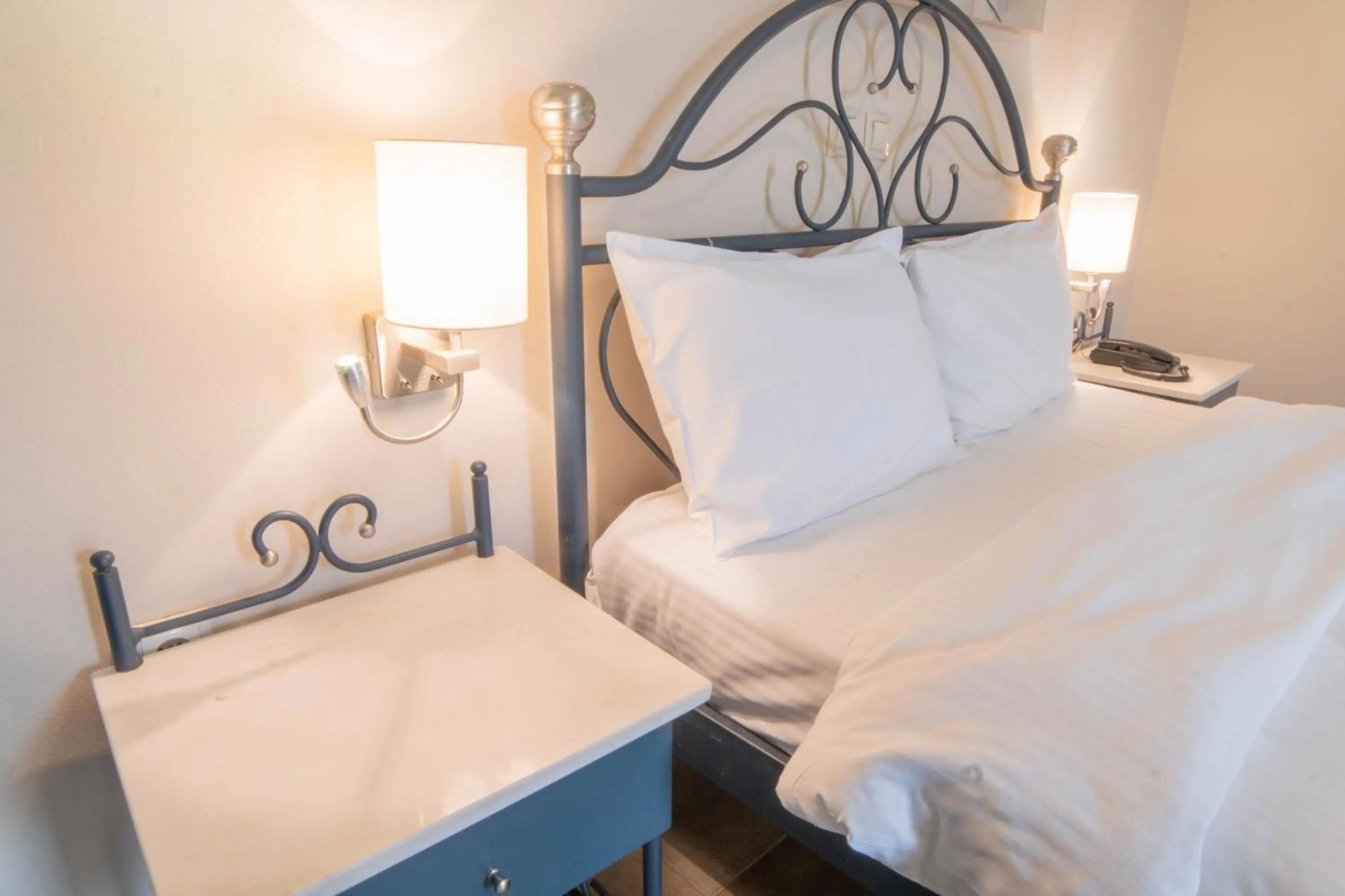 Bedroom, Bed in Anita Hotel