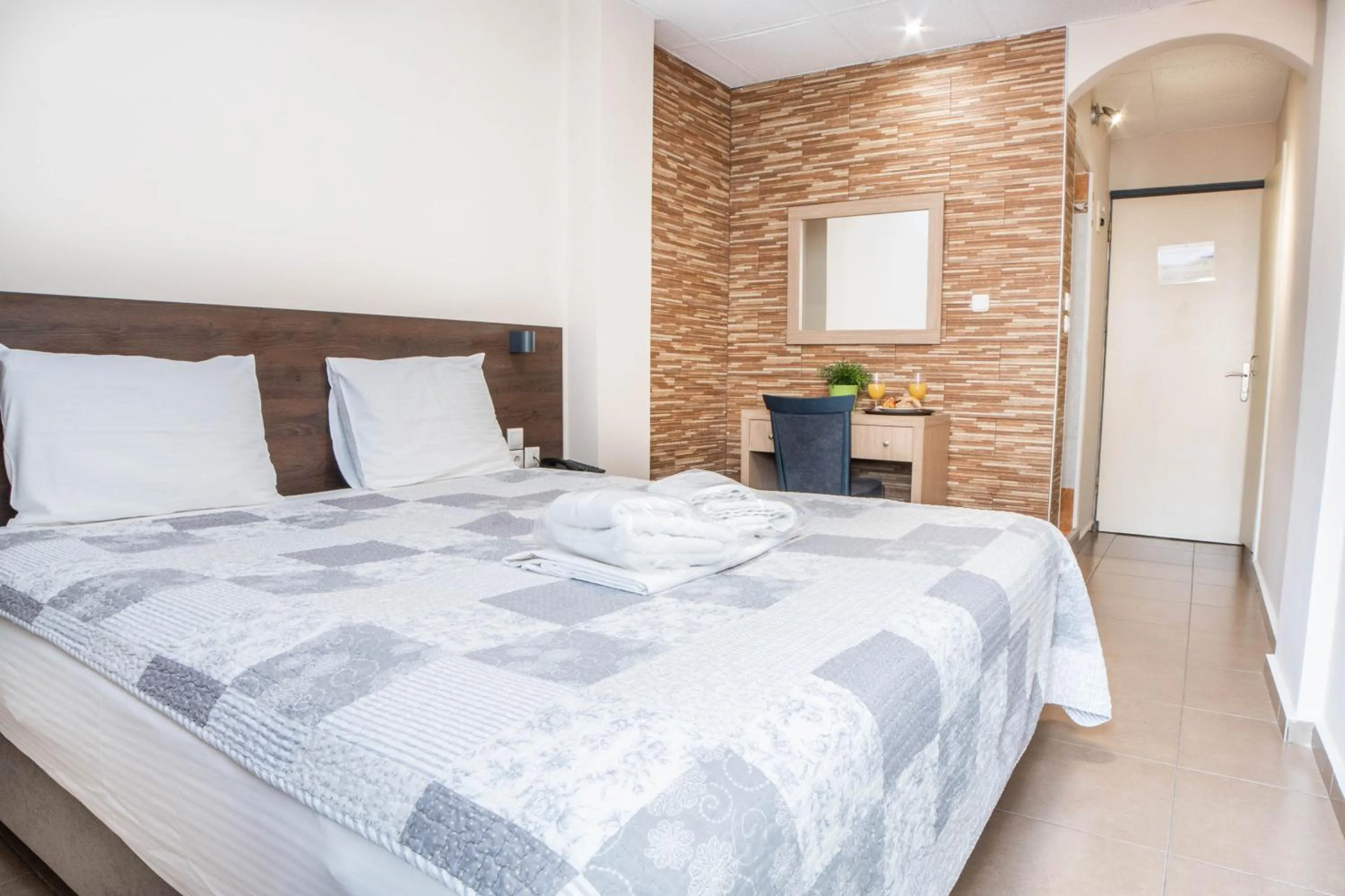 Bedroom, Bed in Anita Hotel