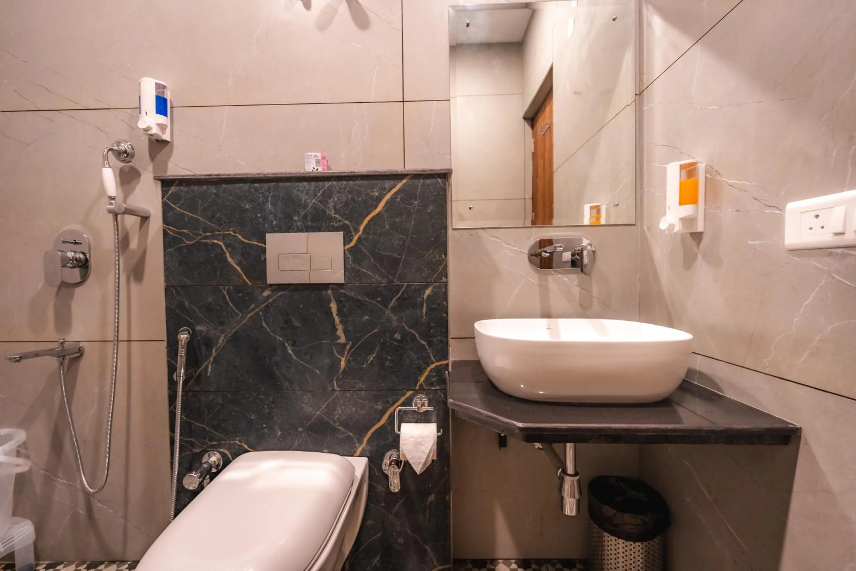 Shower in Hotel Park Hills