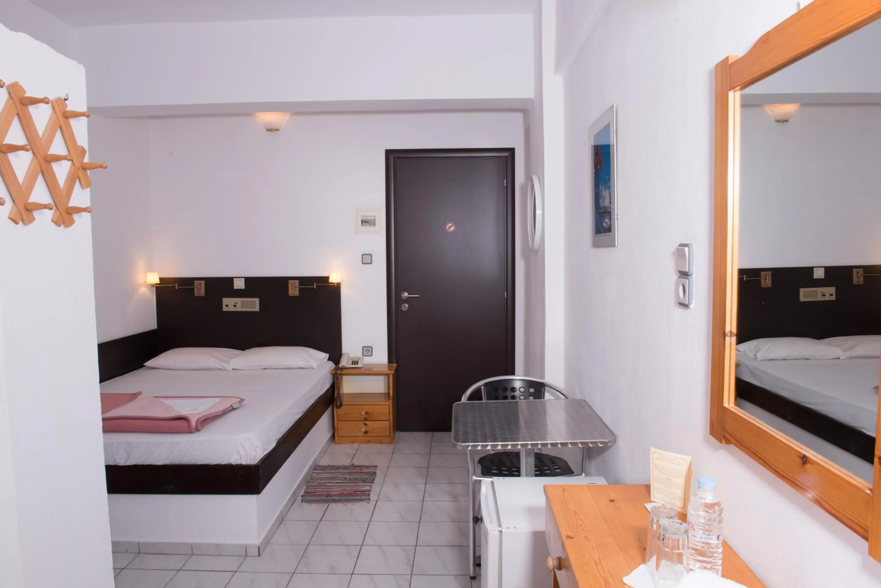 Photo of the whole room, Bed in Alexander Beach Hotel