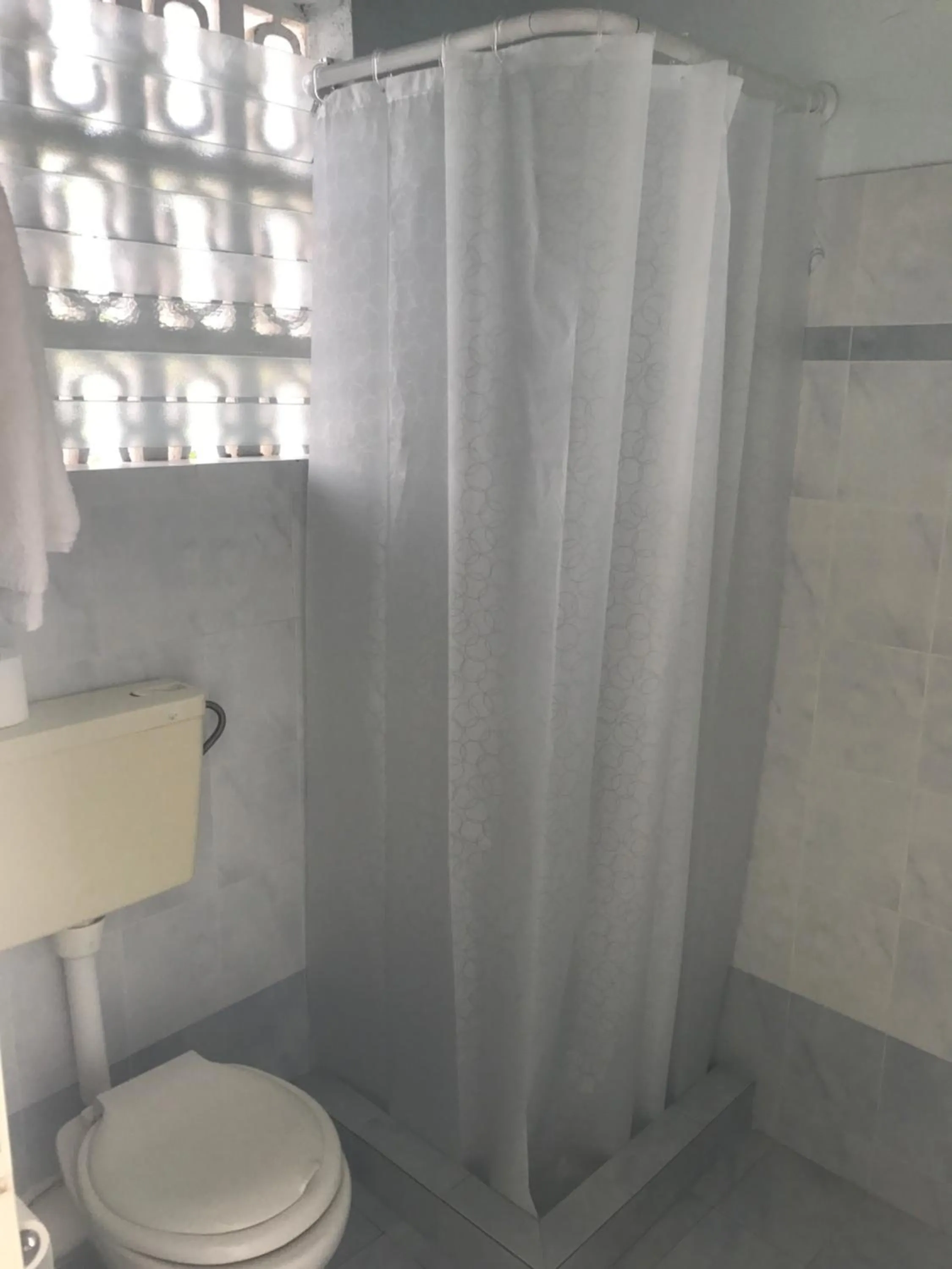 Bathroom in Hotel Karyatides