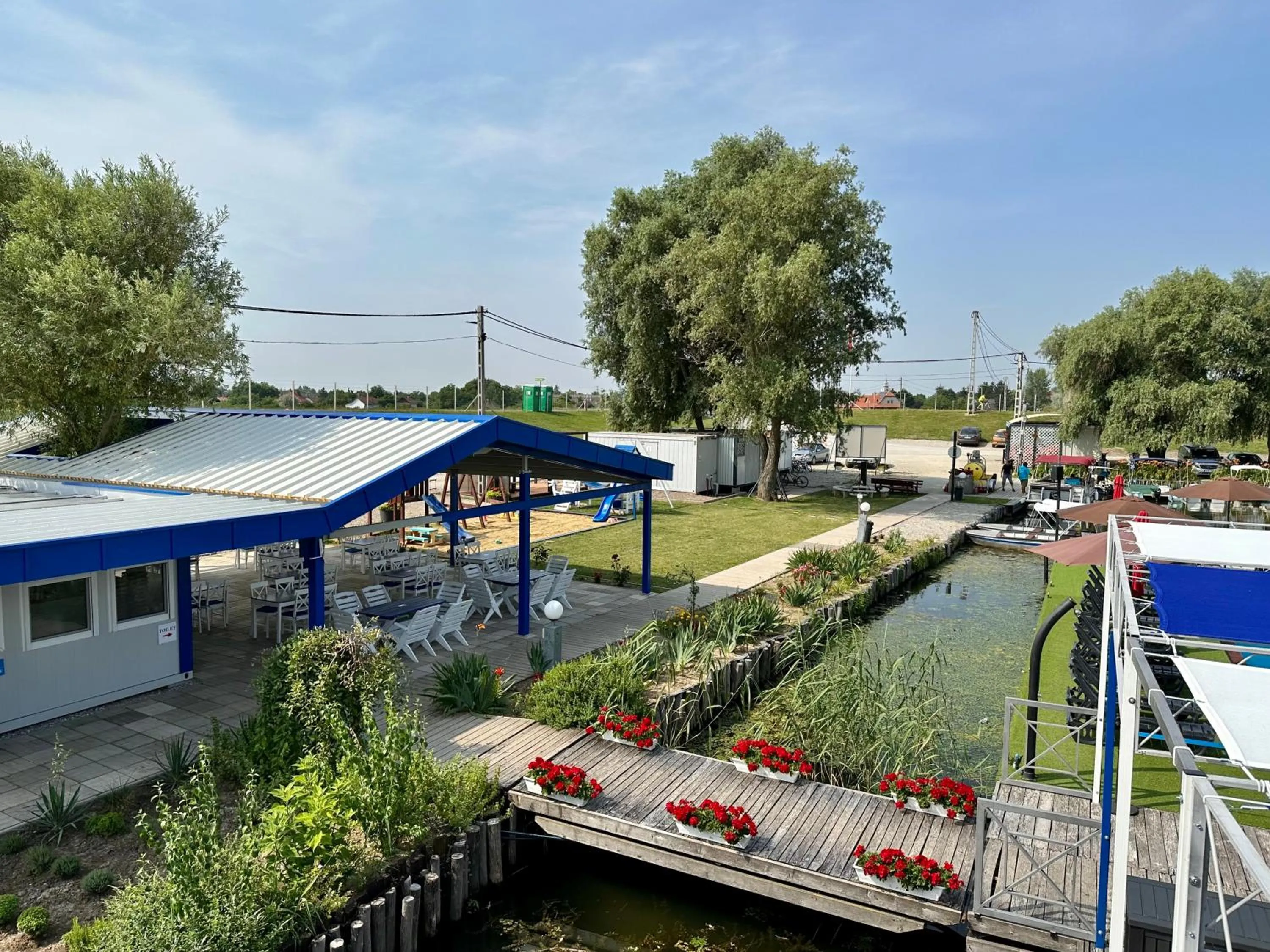 Restaurant/places to eat in Tündérfátyol