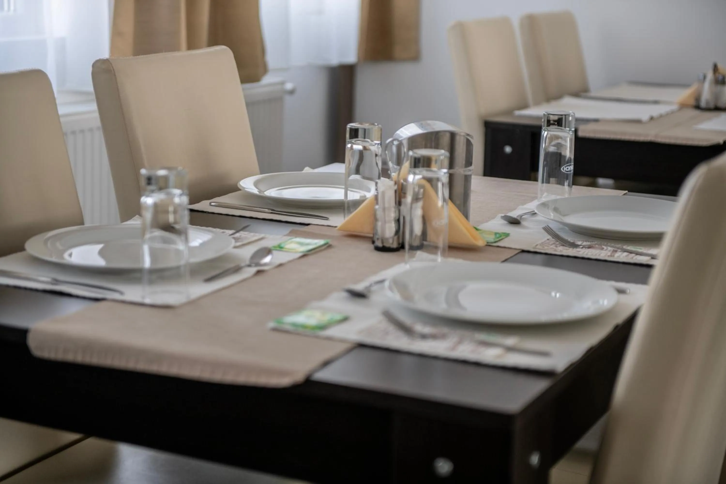 Restaurant/places to eat in Tündérfátyol